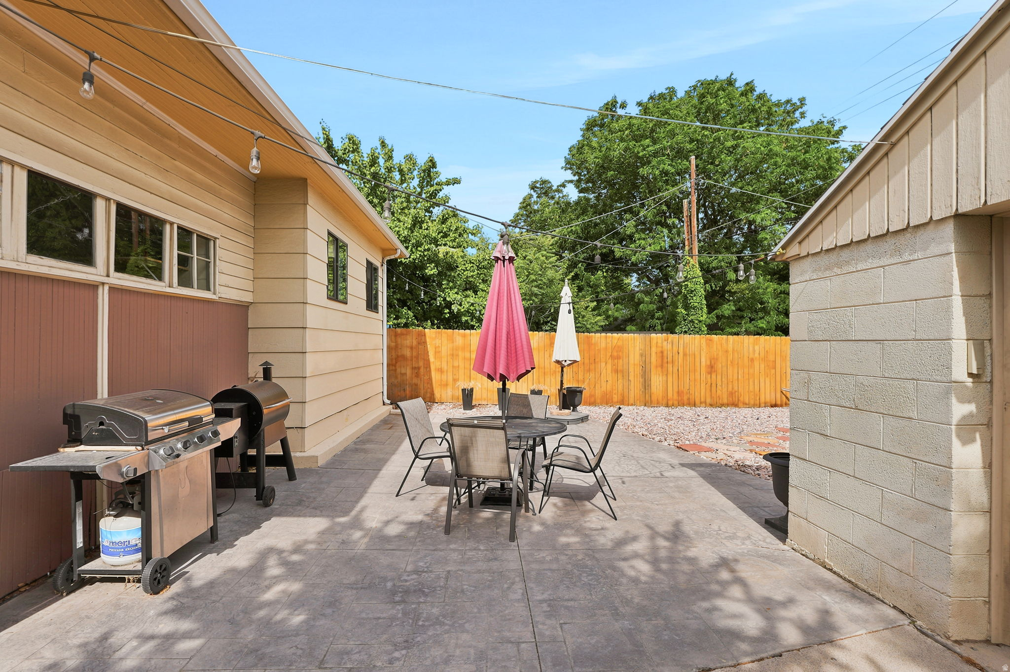 HILLVIEW - Residential