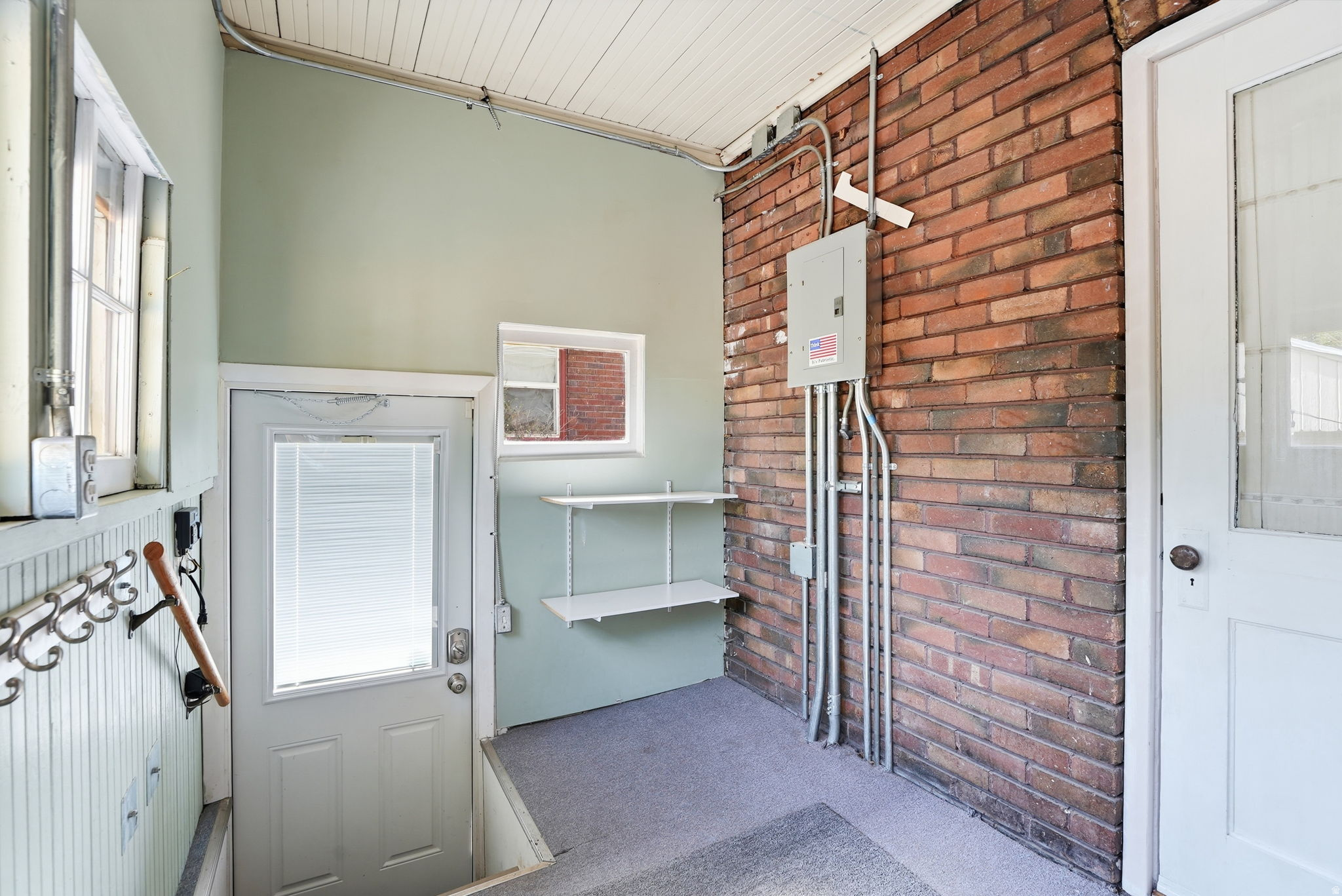 HILLVIEW - Residential