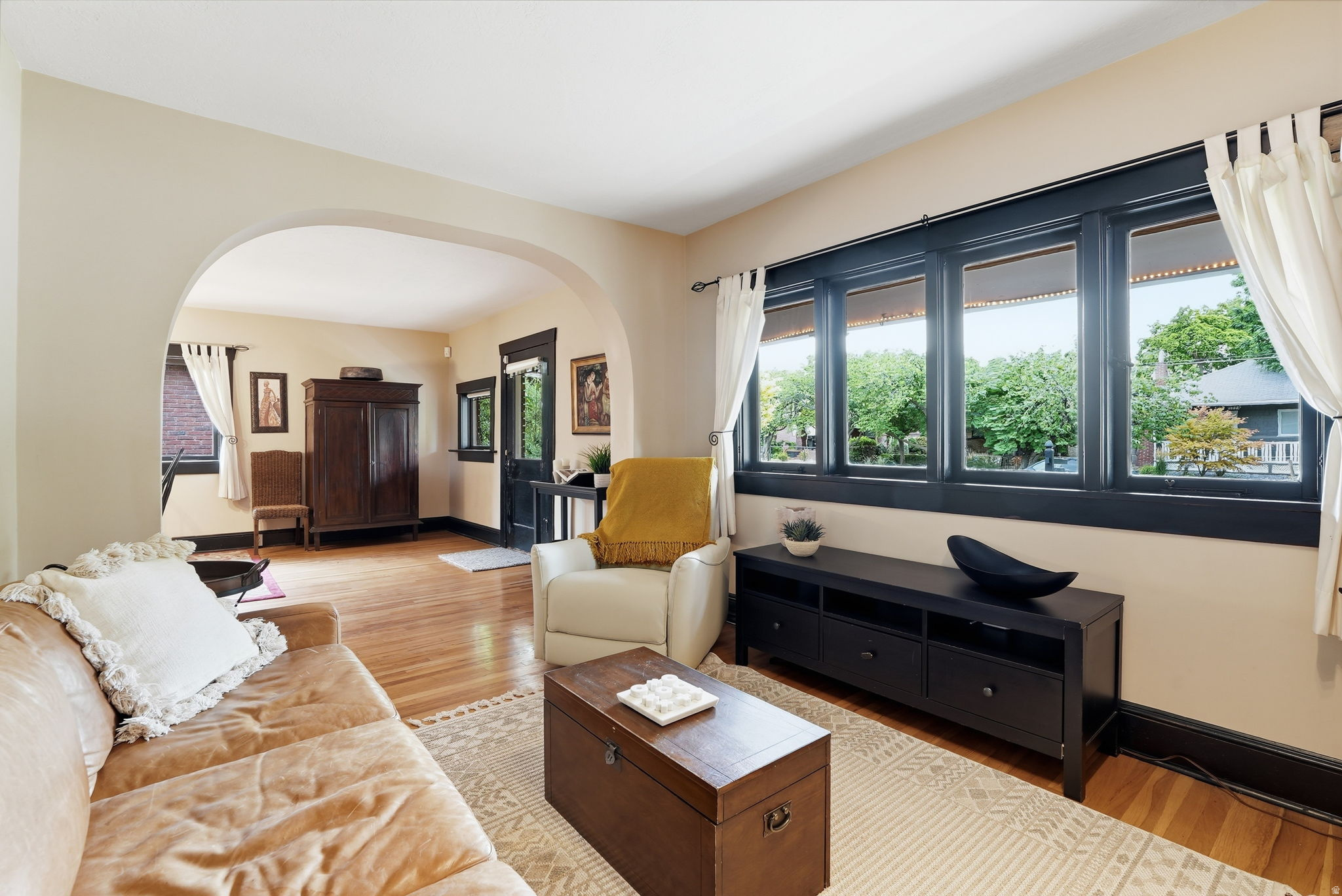 HILLVIEW - Residential