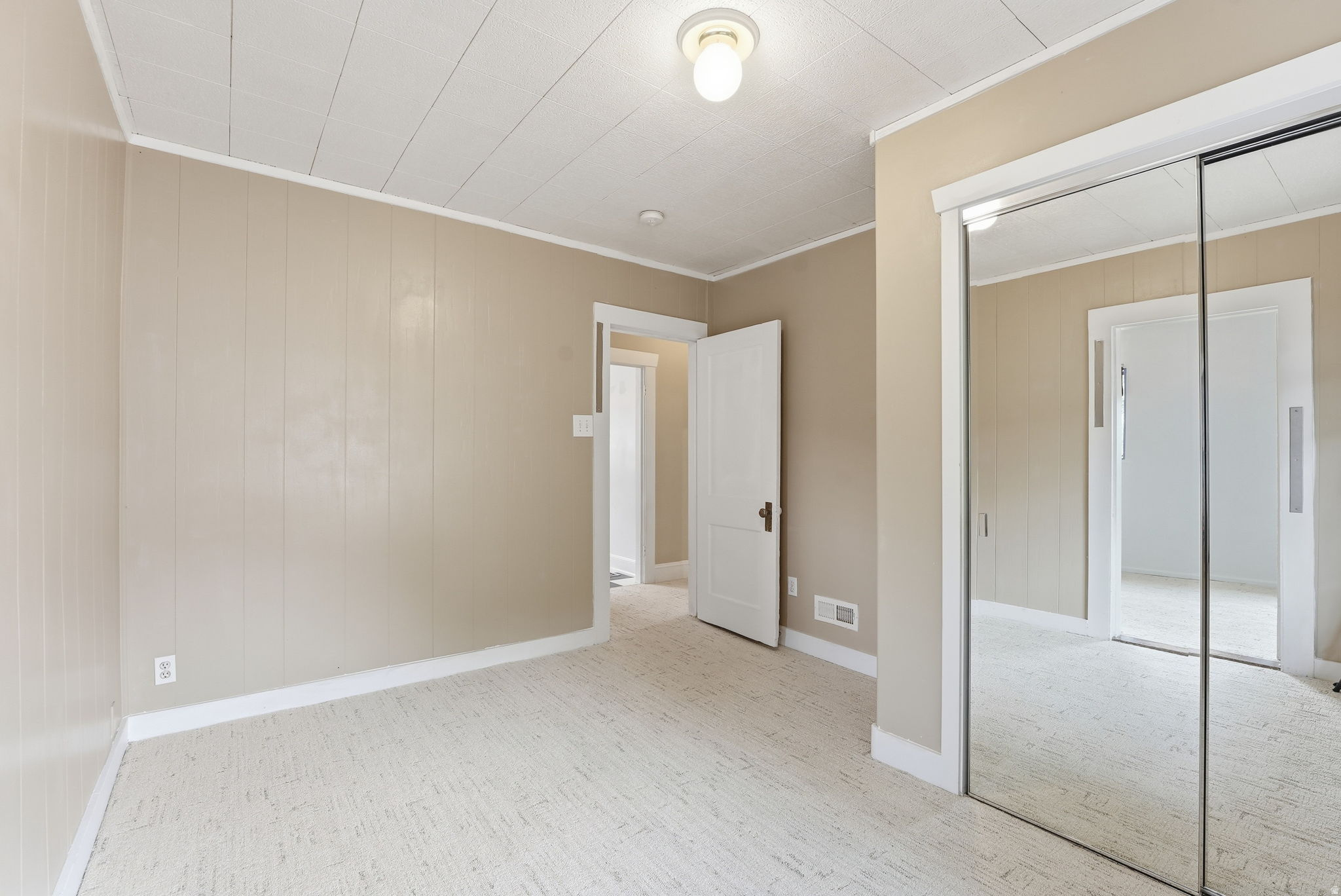 HILLVIEW - Residential