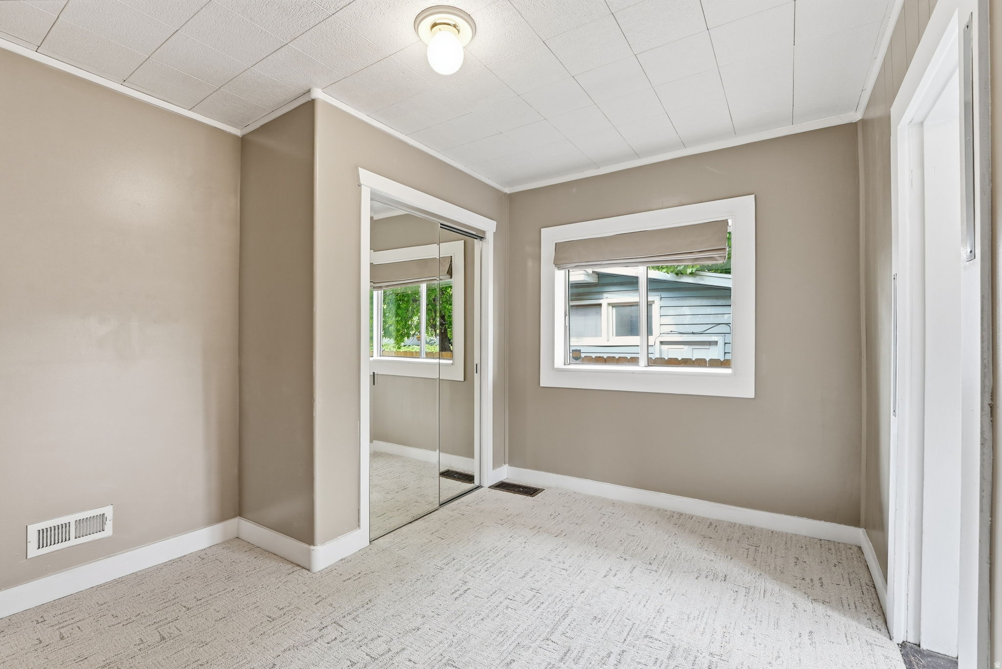 HILLVIEW - Residential
