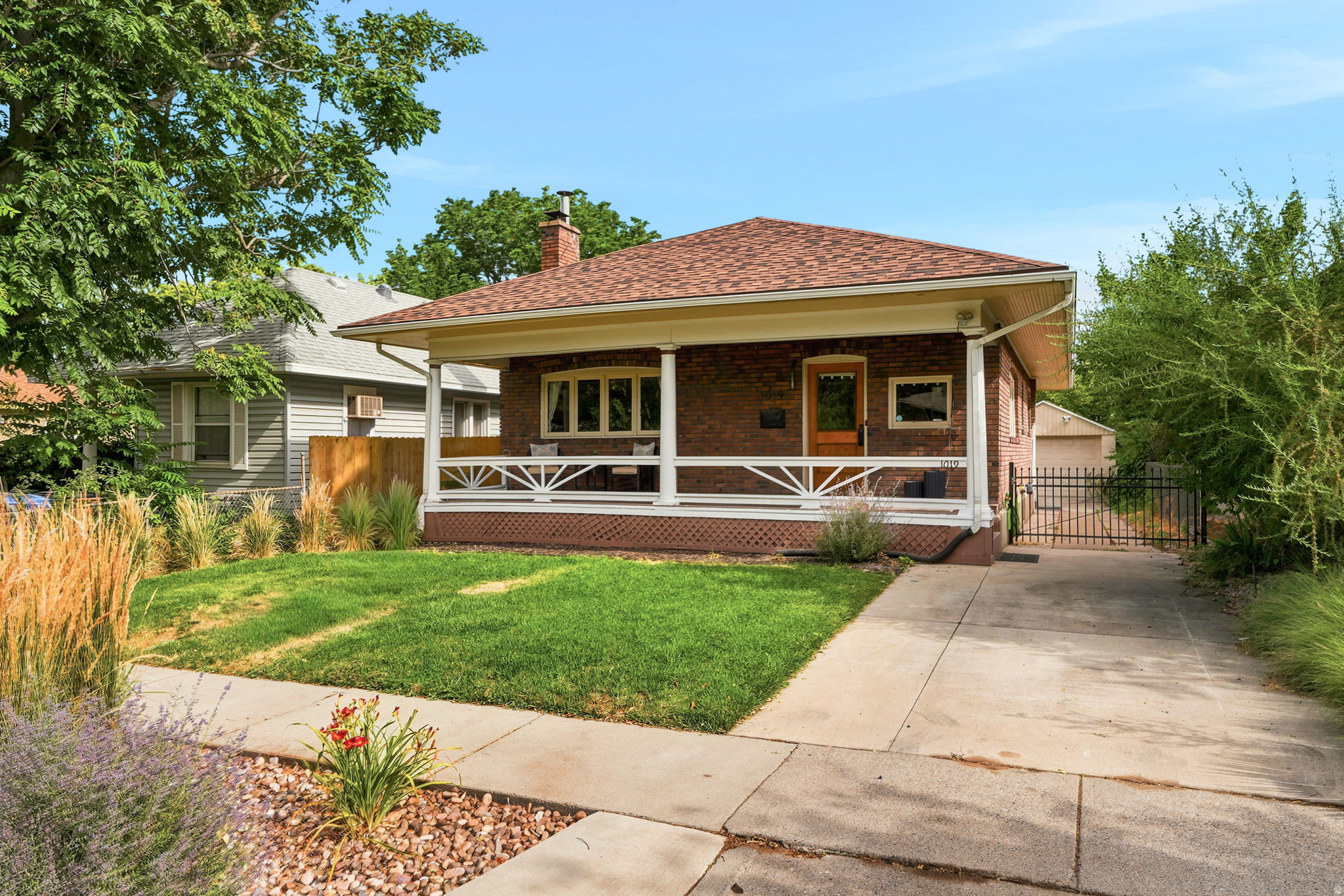 HILLVIEW - Residential