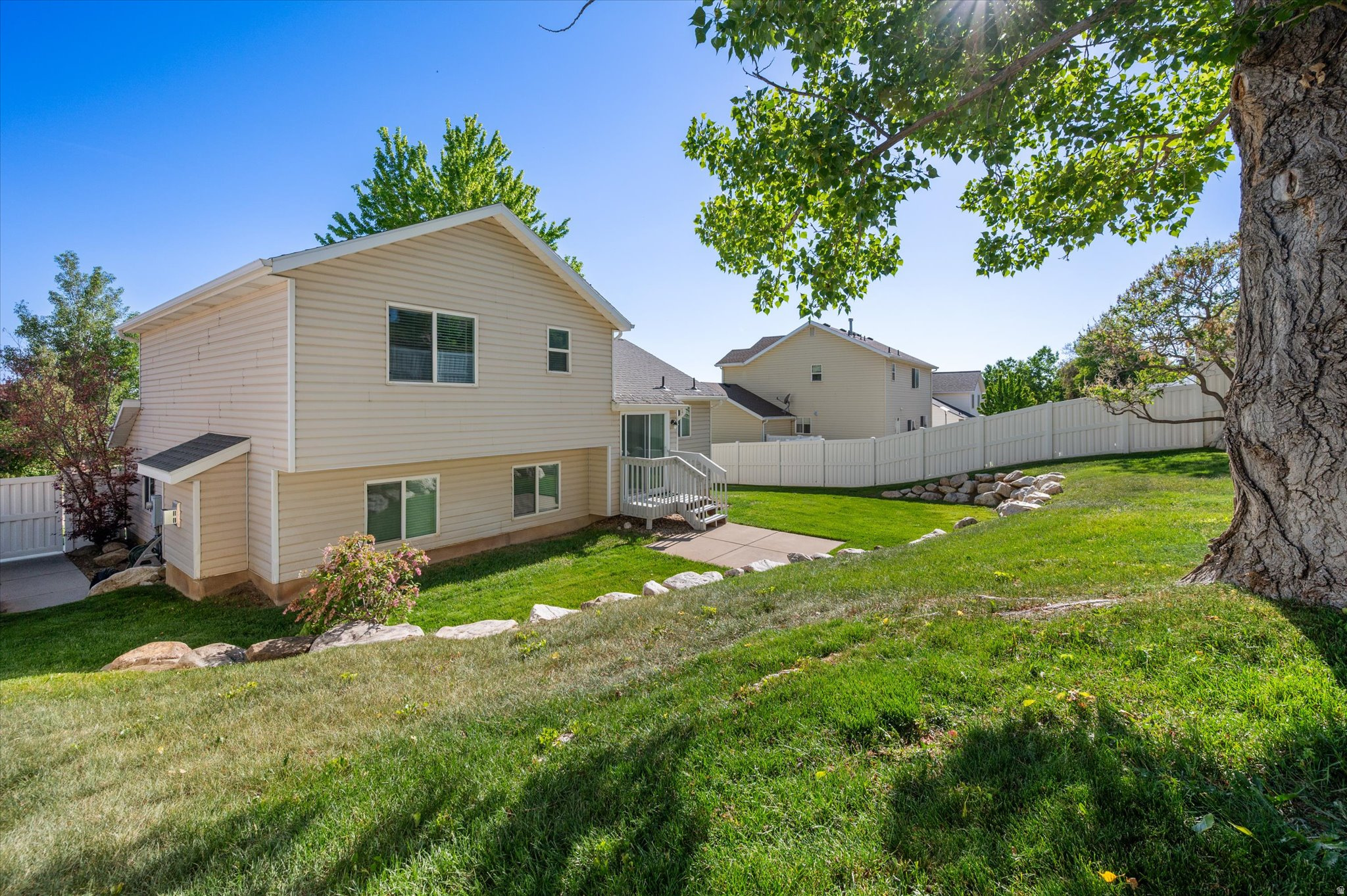LAKEVIEW HEIGHTS - Residential