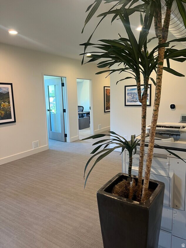 HIGHLAND PARK - Commercial Lease