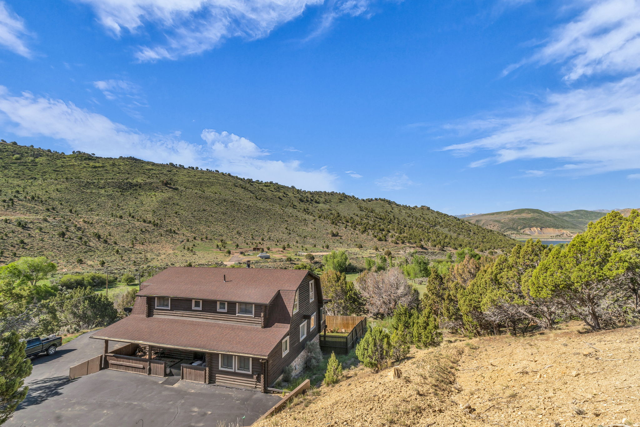 NORTH SUMMIT - Residential