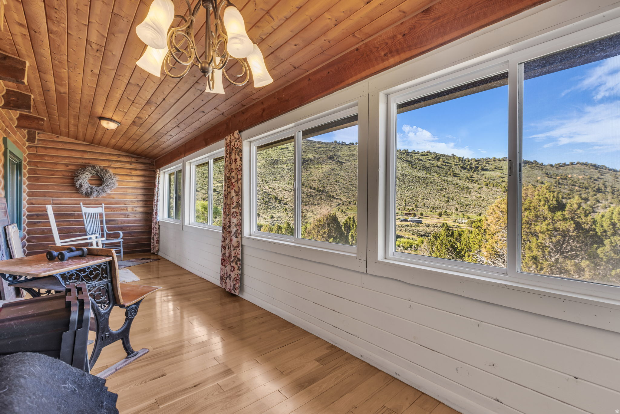 NORTH SUMMIT - Residential