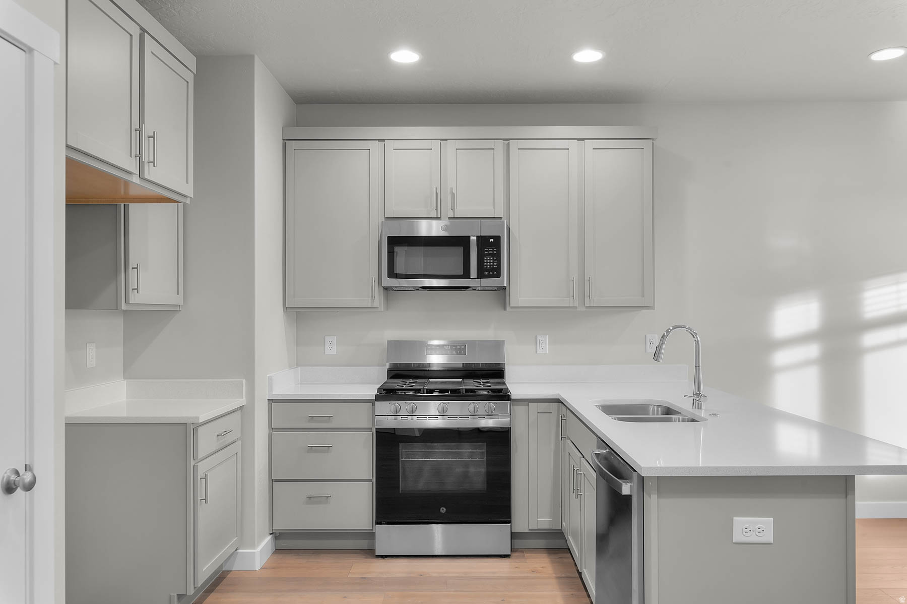 GABLER'S GROVE TOWNS 585 - Residential