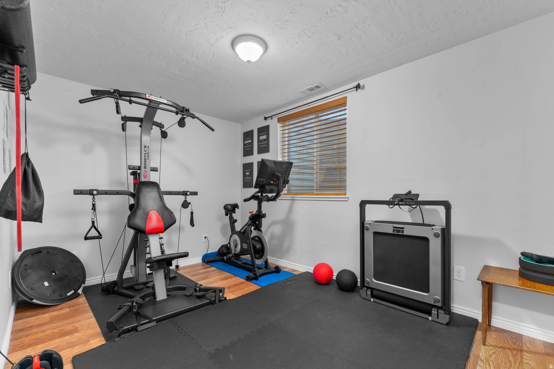 KENNECOTT DAYBREAK P - Residential Lease