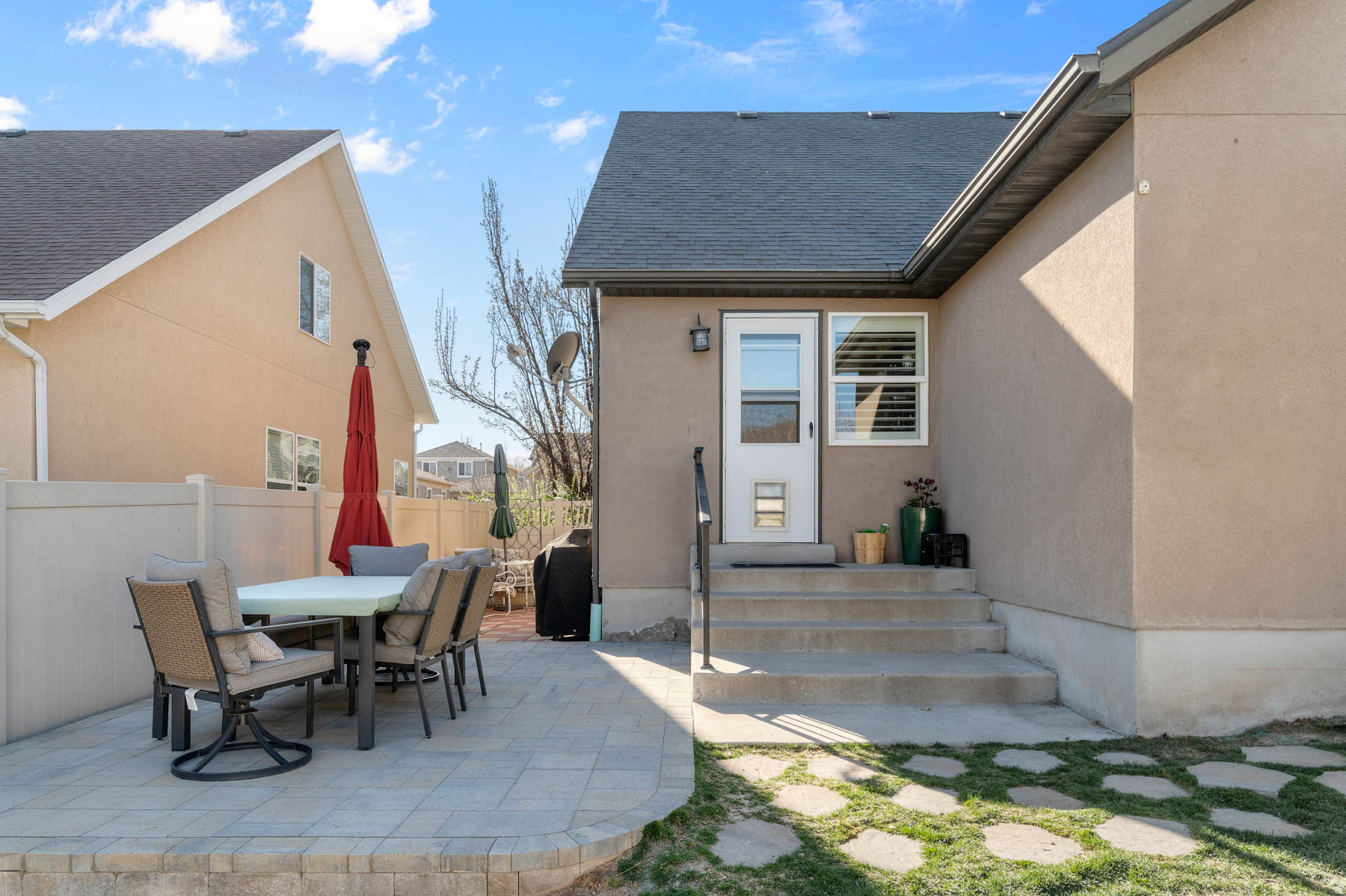 KENNECOTT DAYBREAK P - Residential Lease