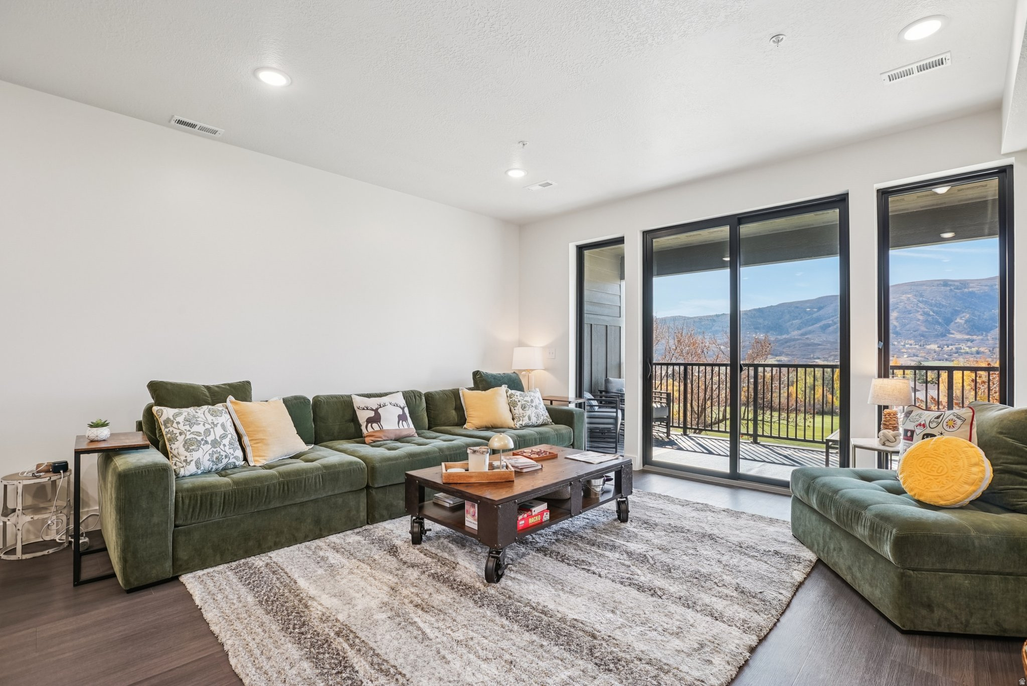 THE POINTE AT WOLF CREEK - Residential