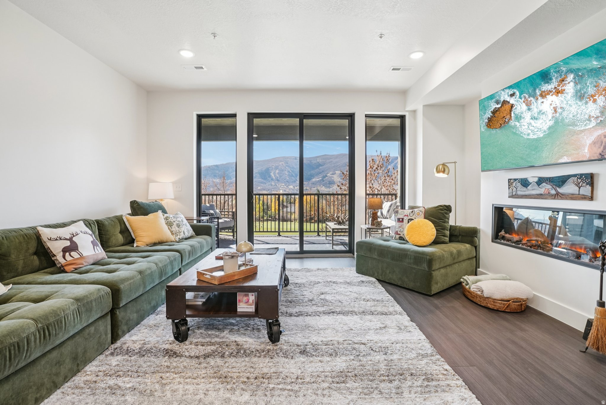 THE POINTE AT WOLF CREEK - Residential