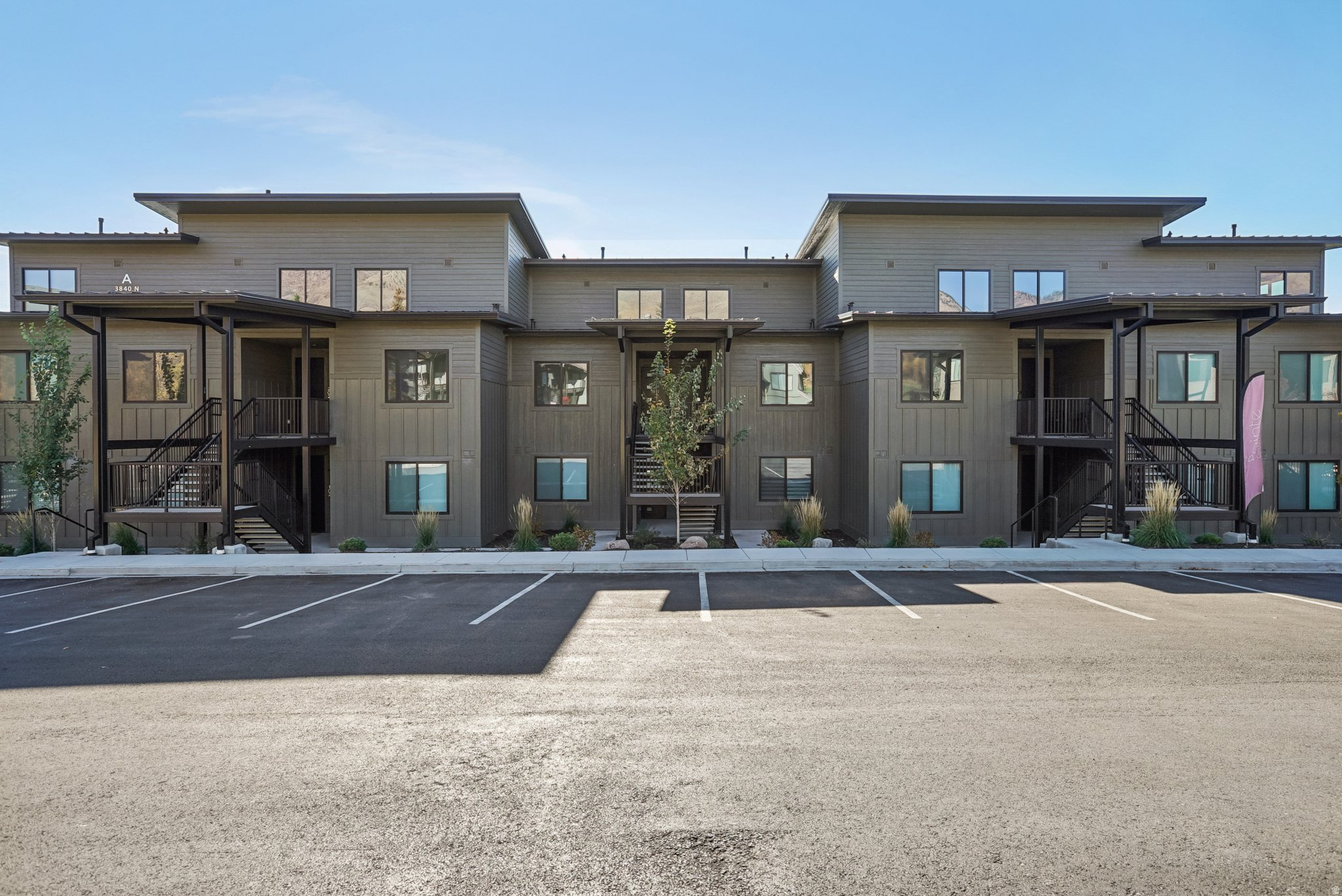 THE POINTE AT WOLF CREEK - Residential