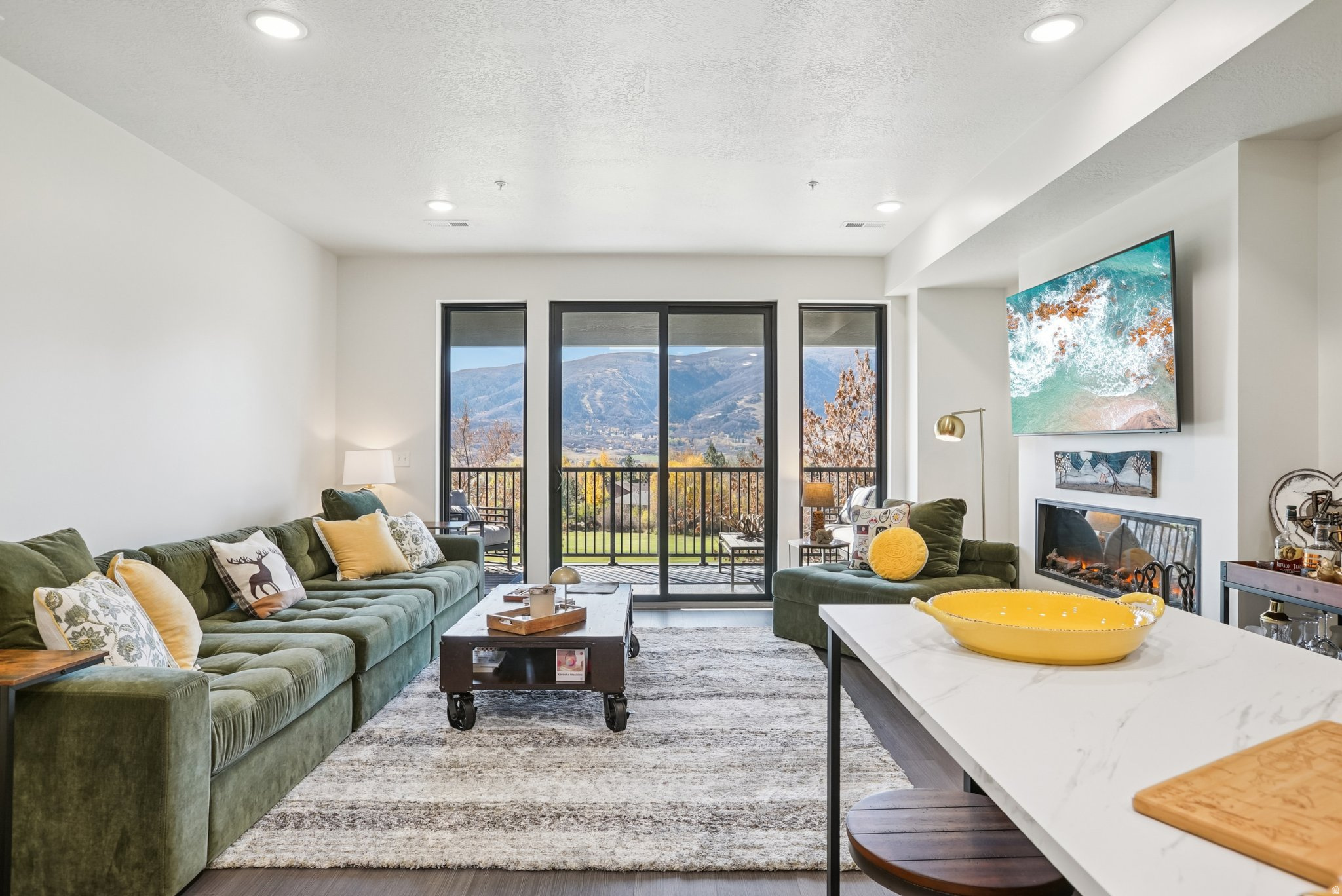 THE POINTE AT WOLF CREEK - Residential