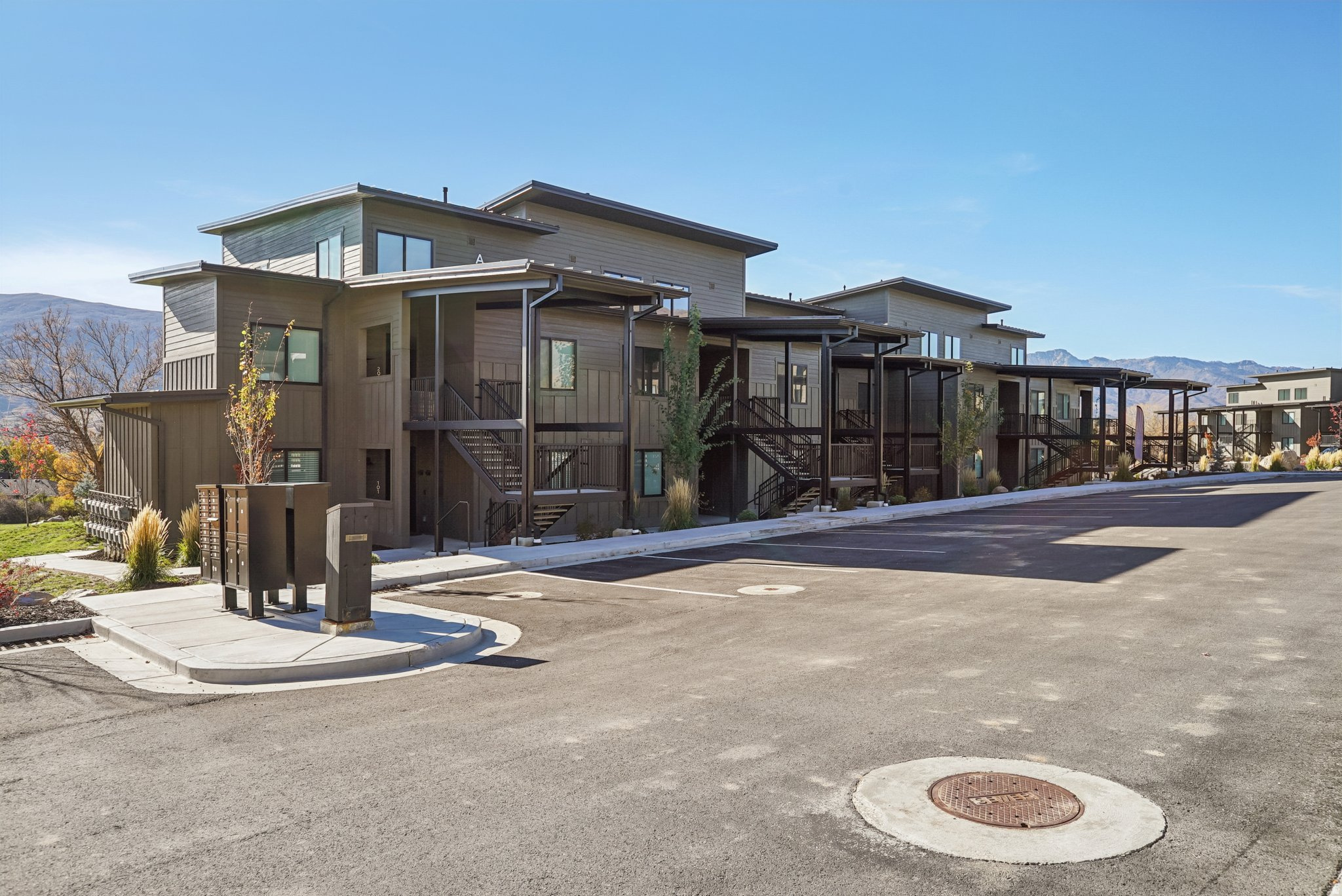 THE POINTE AT WOLF CREEK - Residential