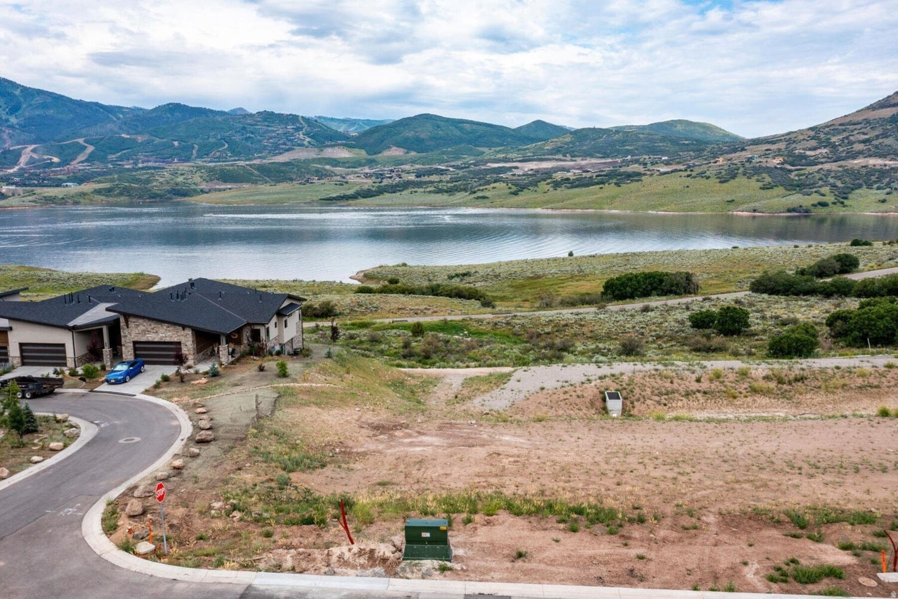 LAKEVIEW ESTATES - Residential