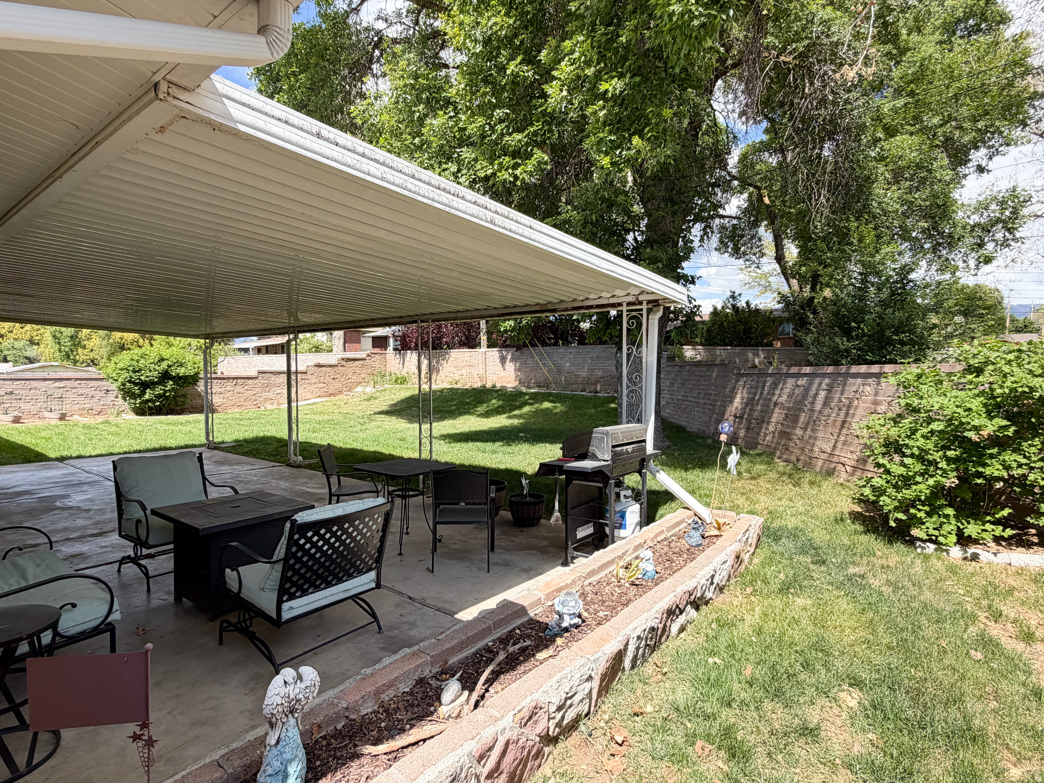 MUNICIPAL ACRES - Residential