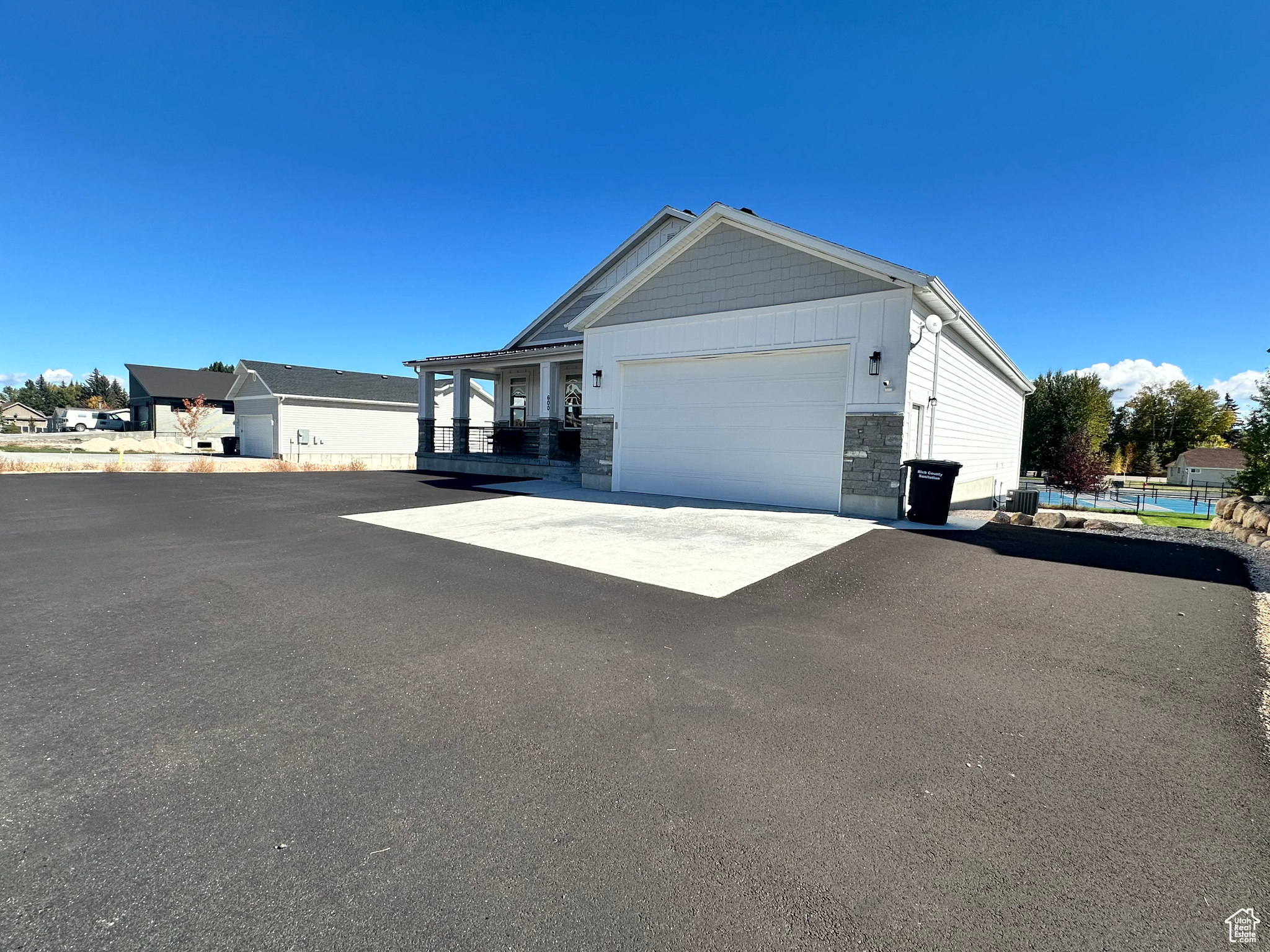 BUTTERCUP FARMS - Residential