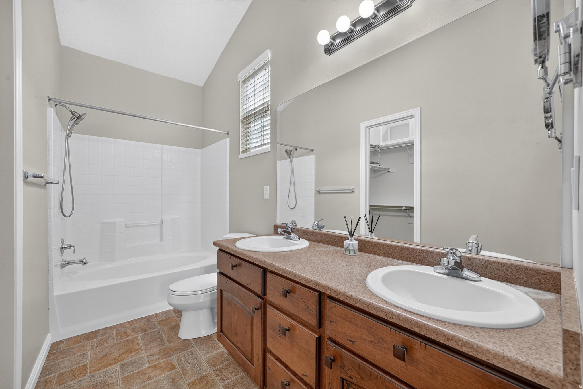 COVENTRY AT FOXBORO - Residential