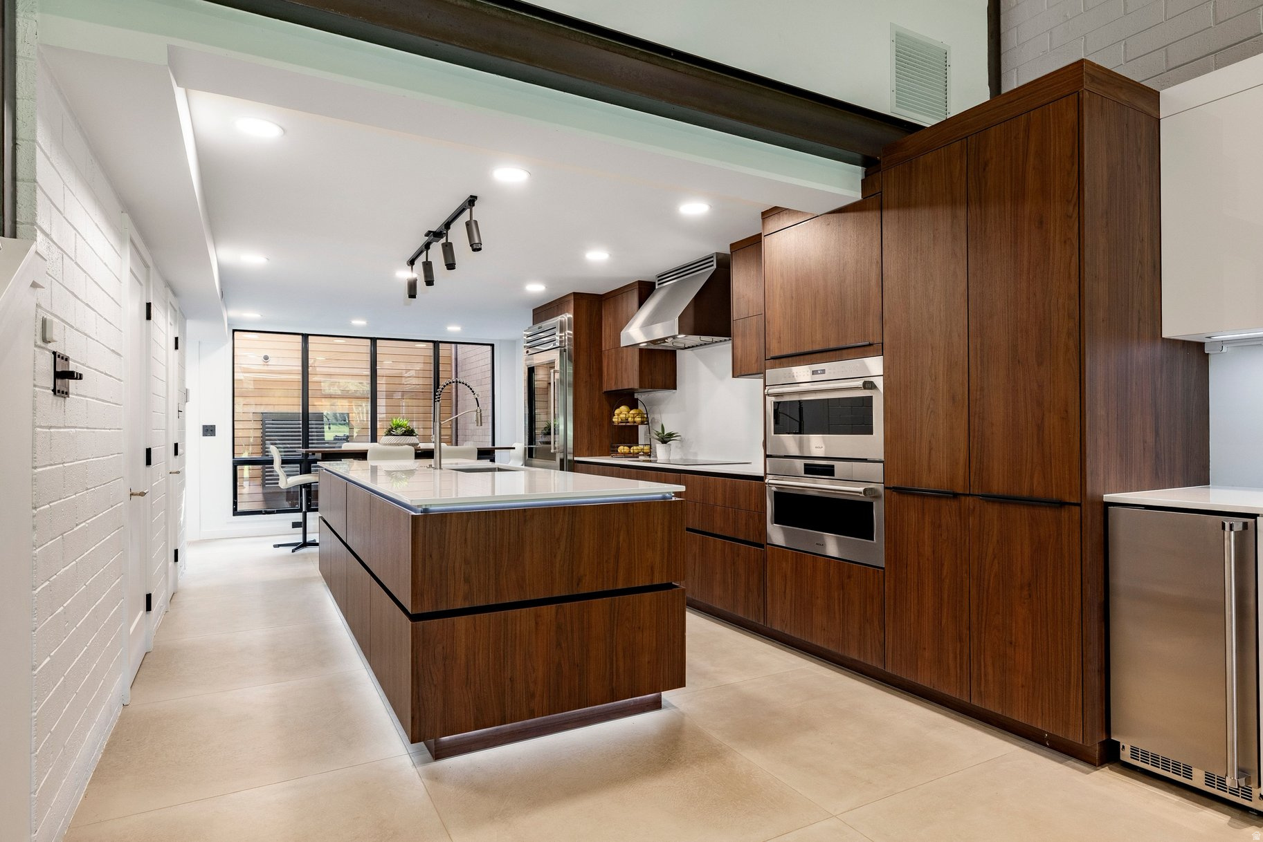 PARK AVE CONDOS - Residential