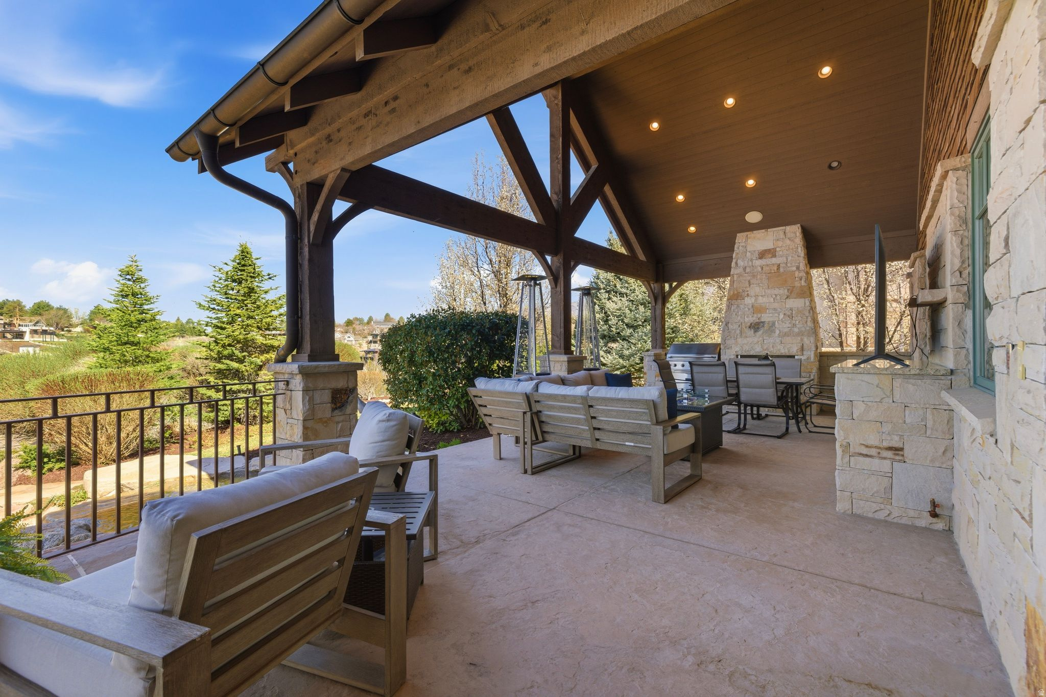 PEPPERWOOD - Residential