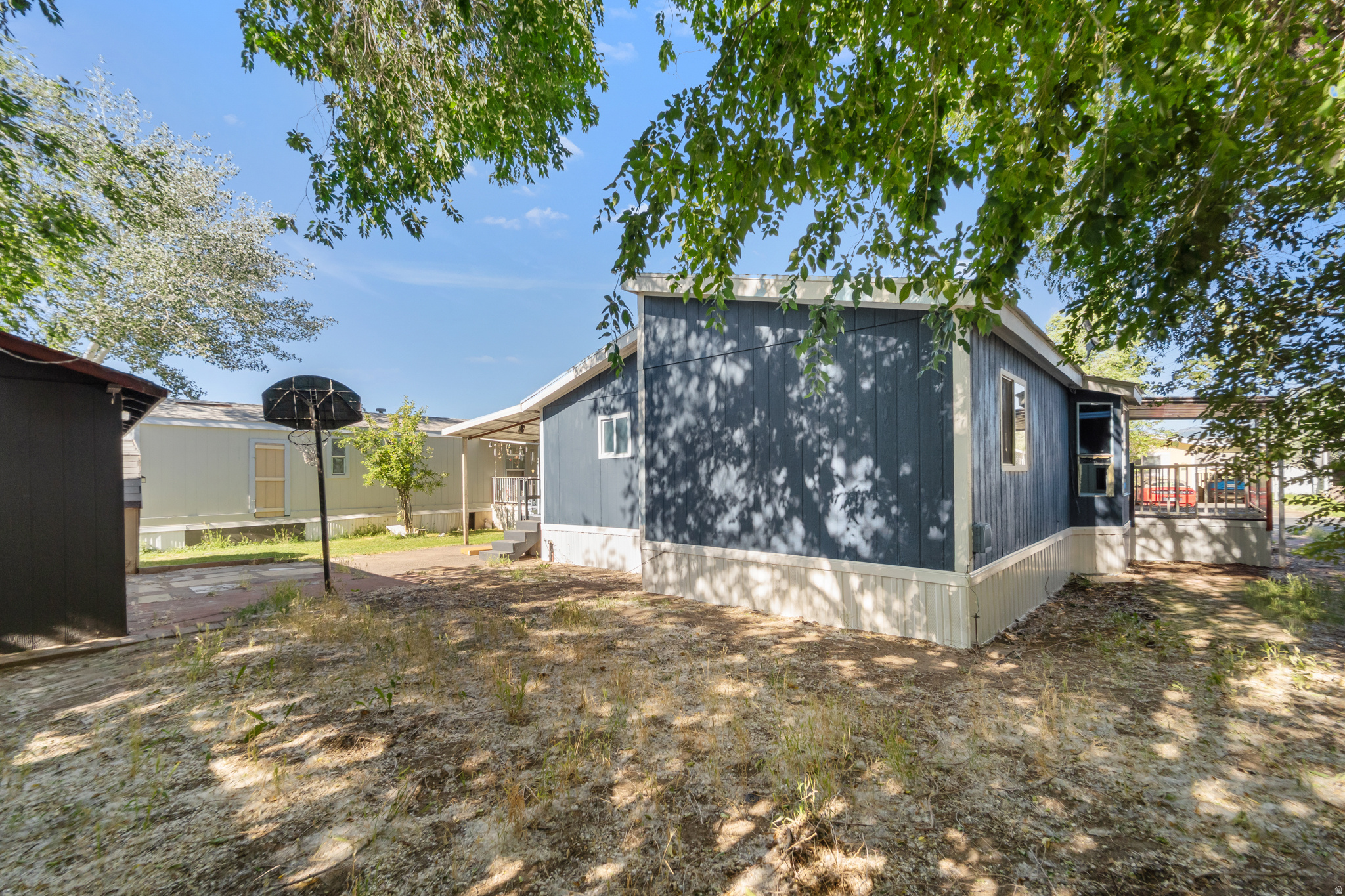 MOUNTAIN VIEW MHC - Residential