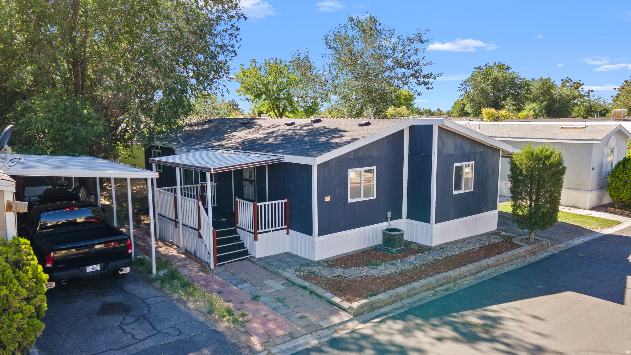 MOUNTAIN VIEW MHC - Residential
