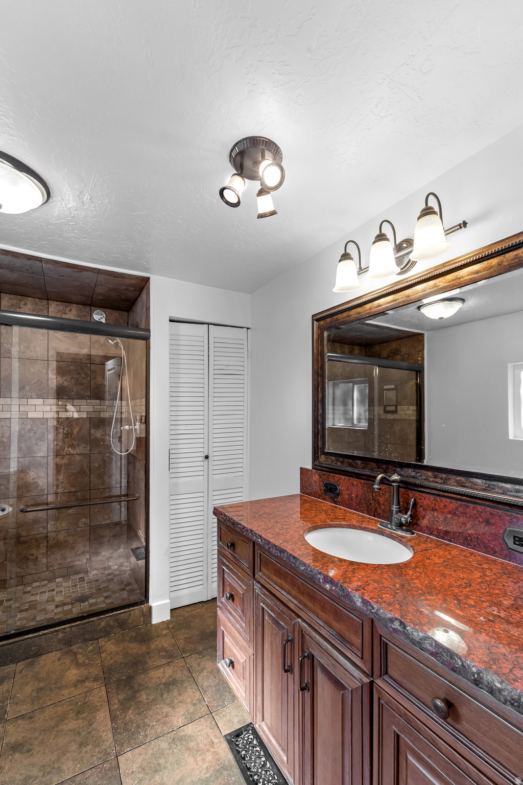 MOUNTAIN VIEW MHC - Residential