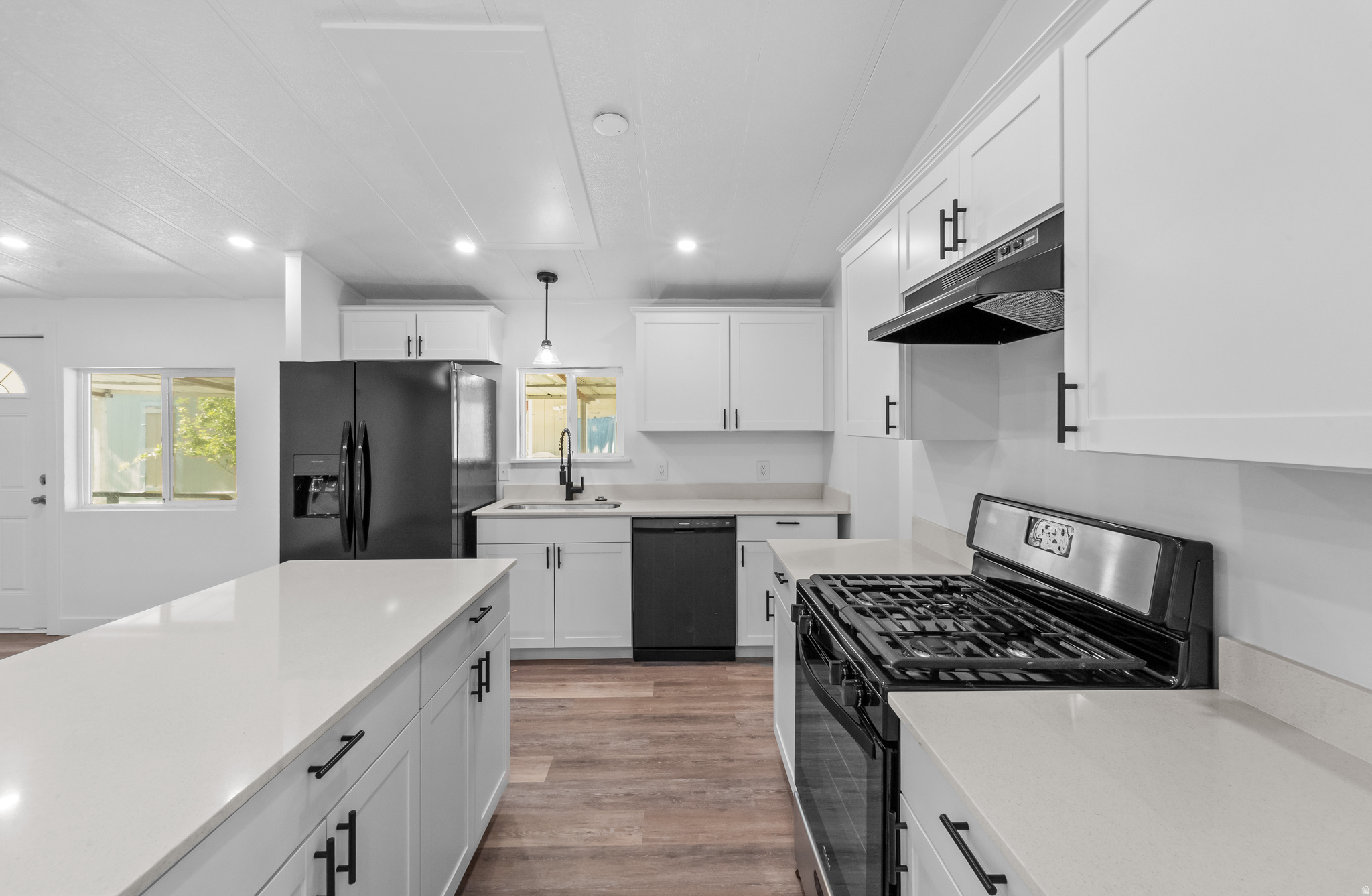 MOUNTAIN VIEW MHC - Residential