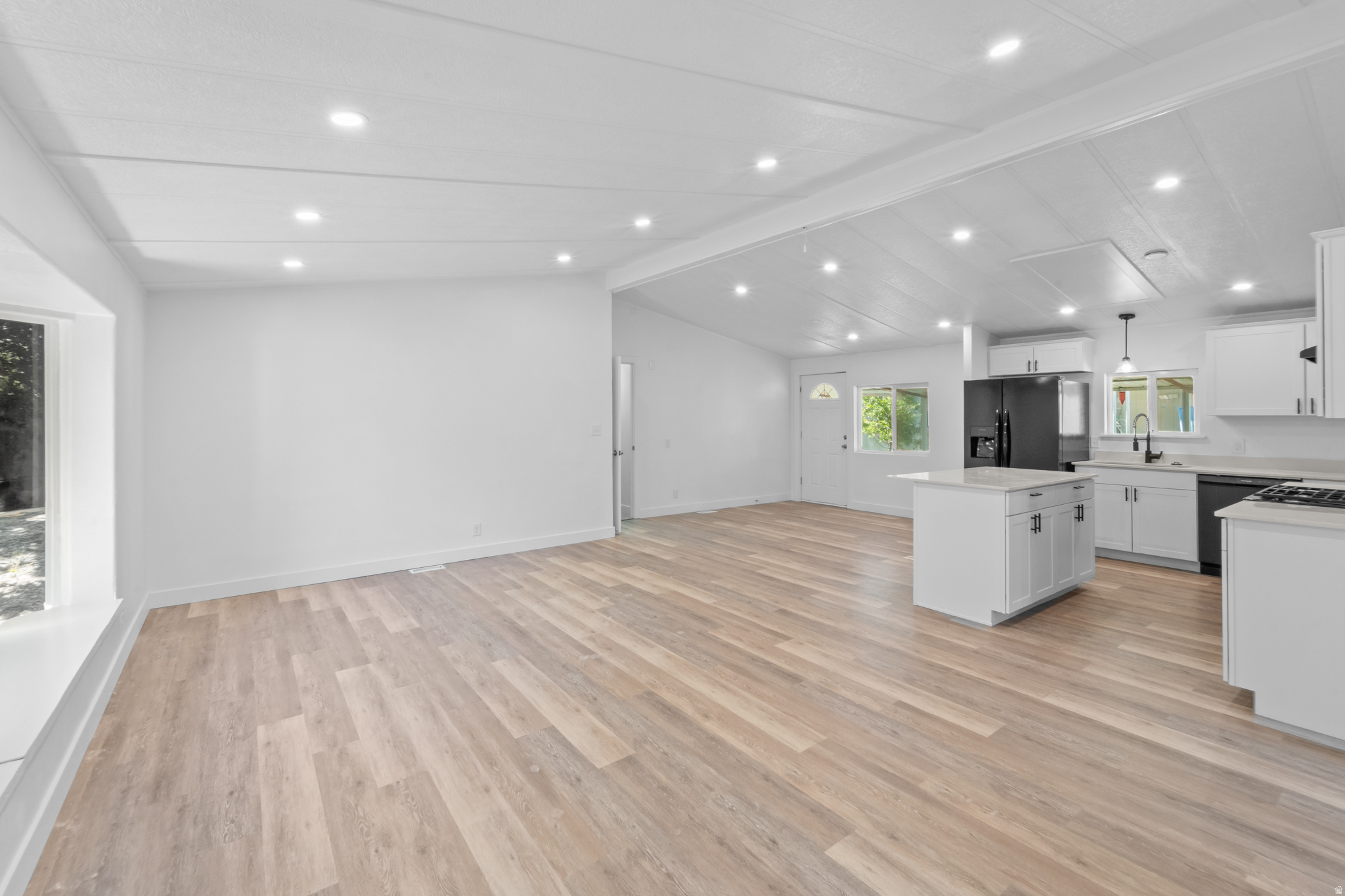 MOUNTAIN VIEW MHC - Residential