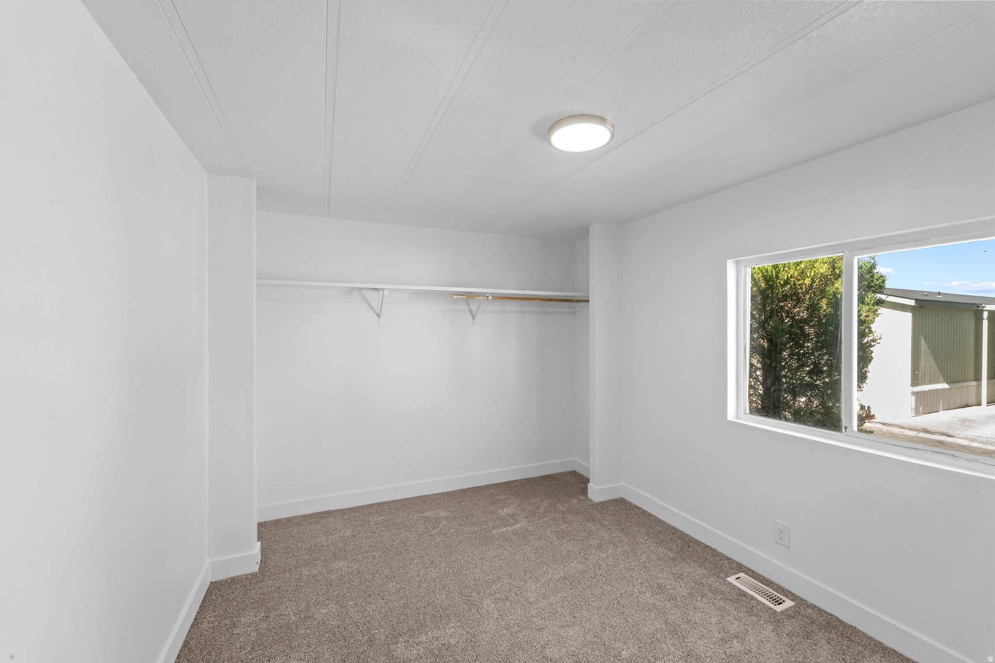 MOUNTAIN VIEW MHC - Residential