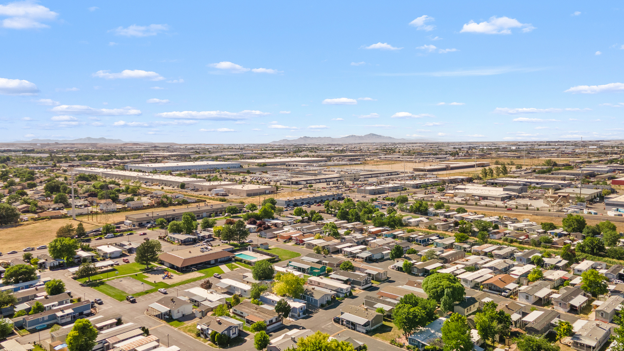 MOUNTAIN VIEW MHC - Residential