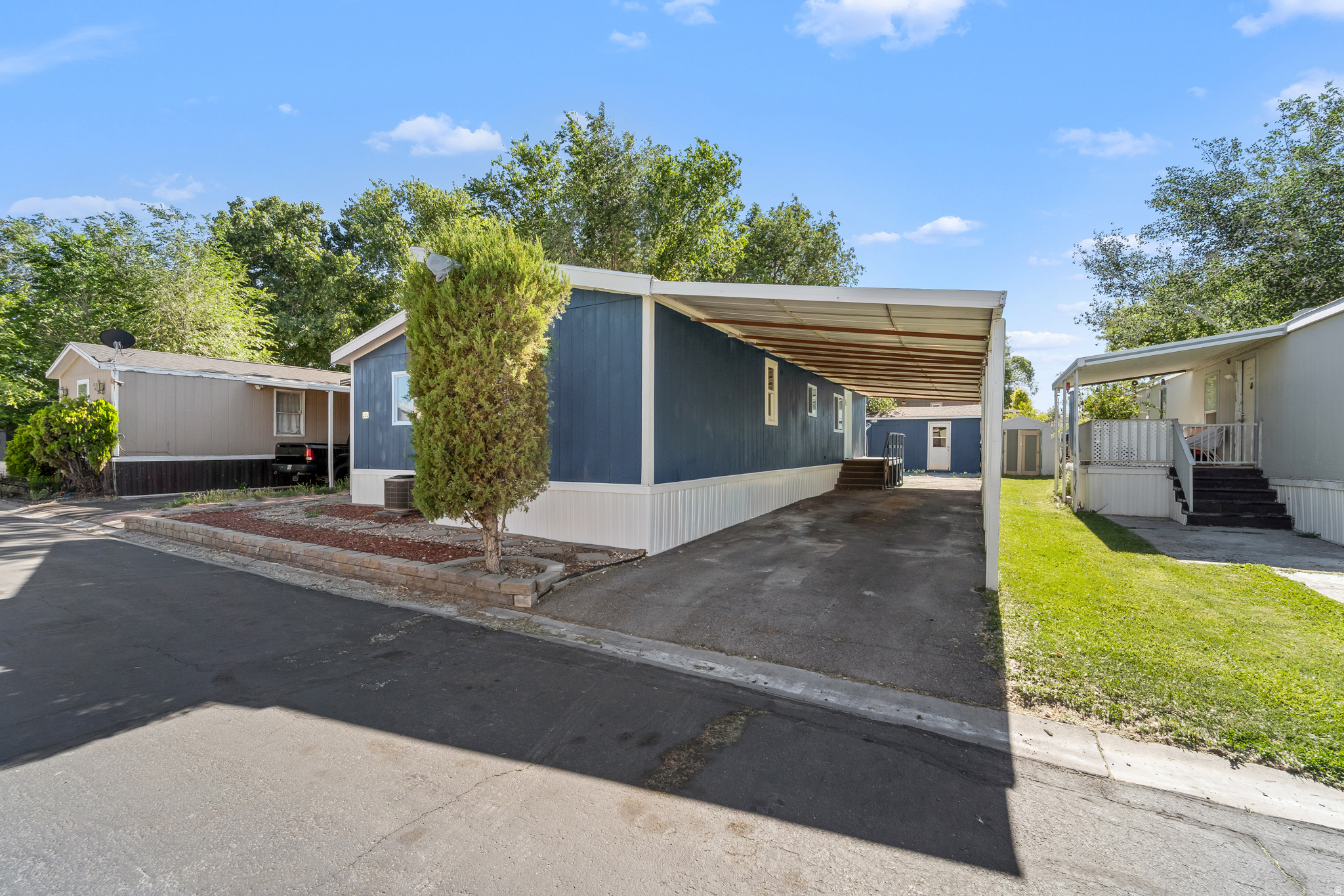 MOUNTAIN VIEW MHC - Residential