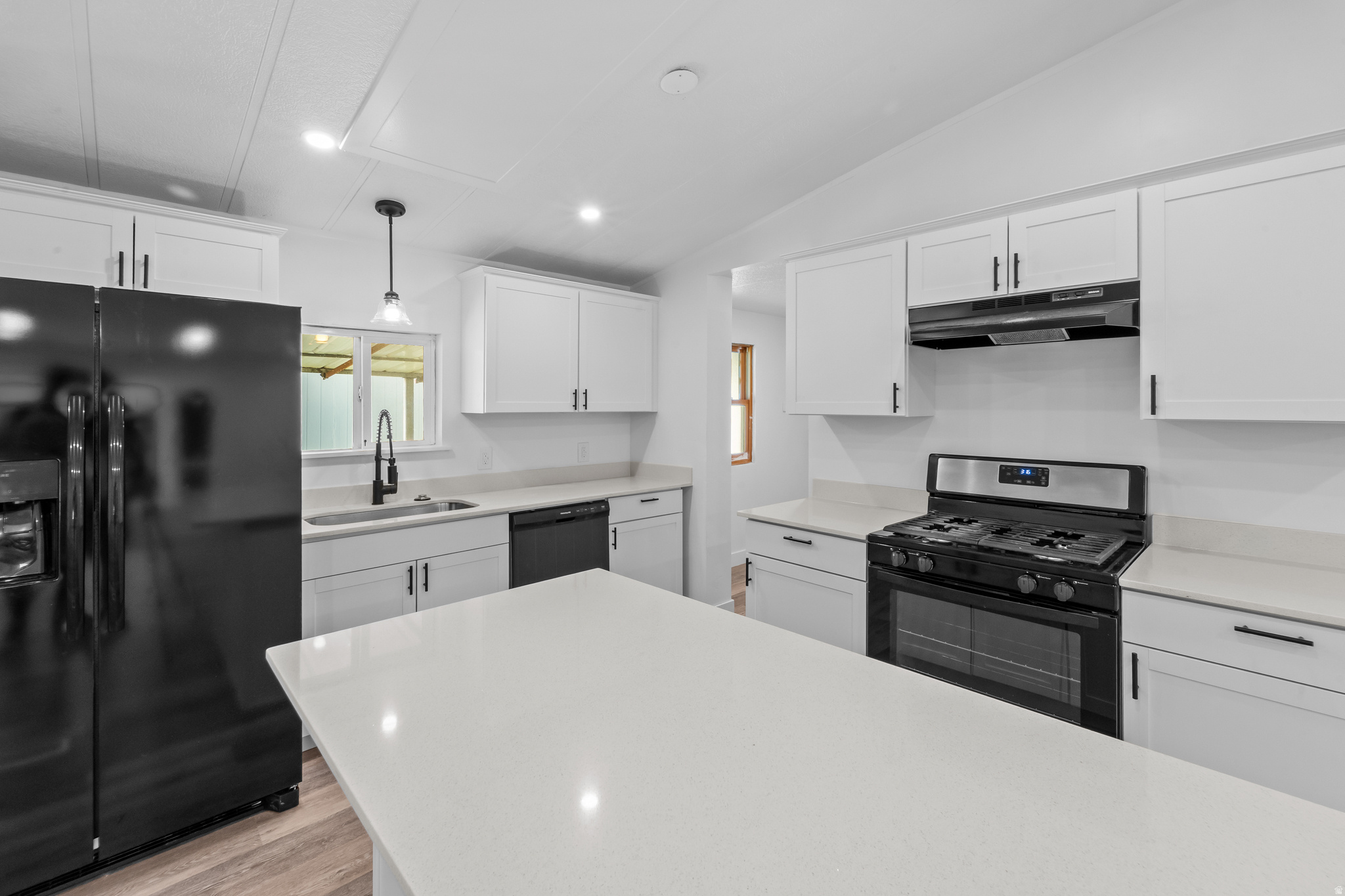 MOUNTAIN VIEW MHC - Residential