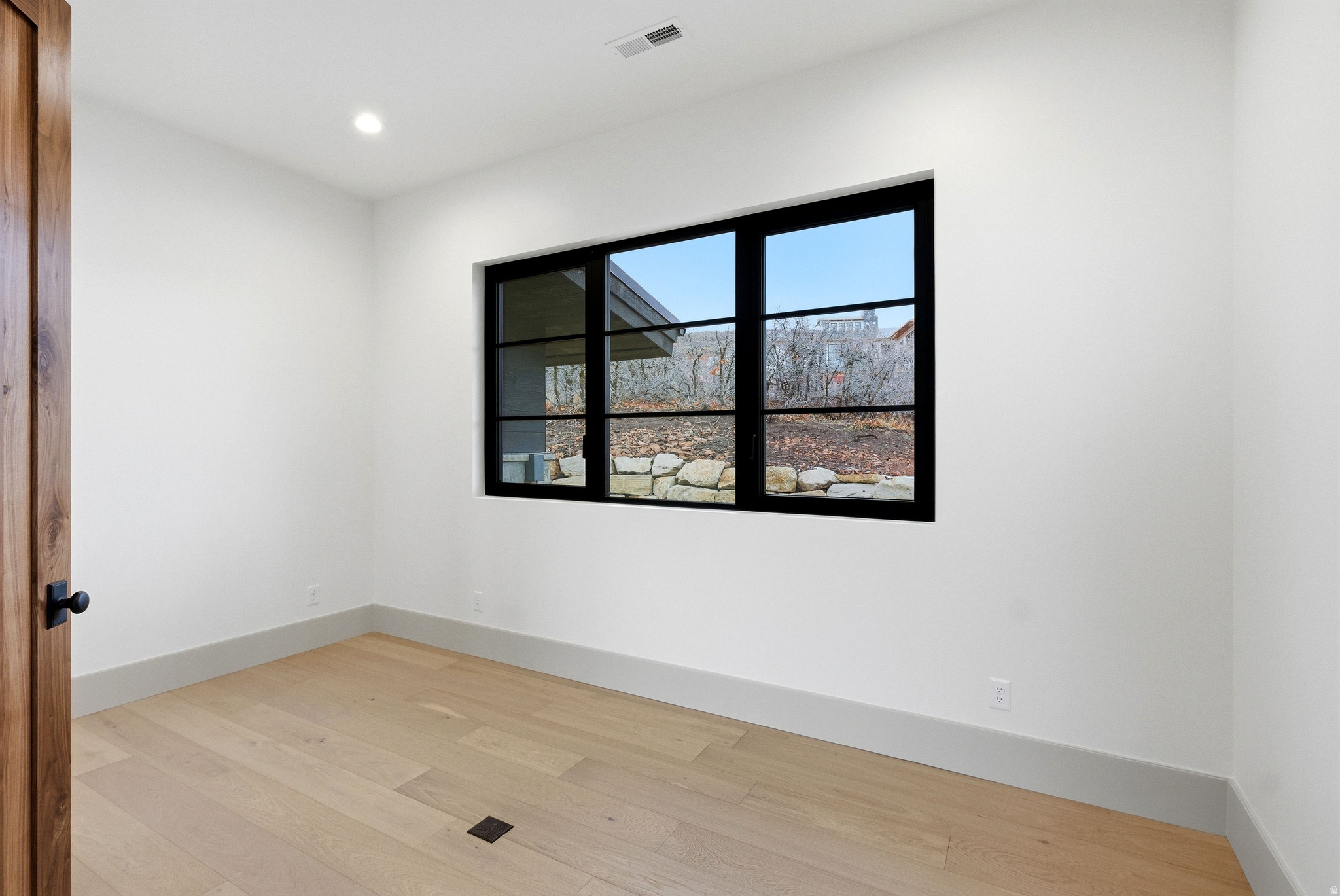 GOLDEN EAGLE - Residential