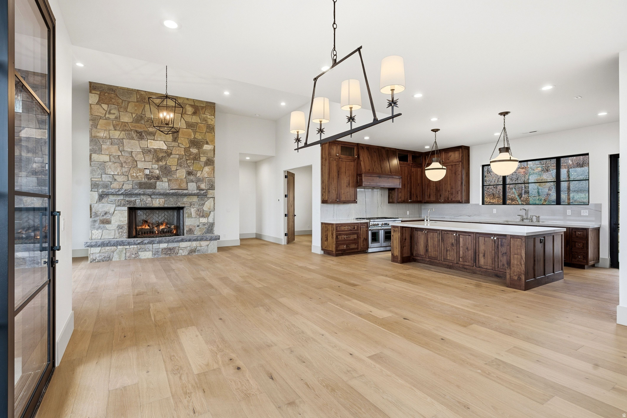 GOLDEN EAGLE - Residential