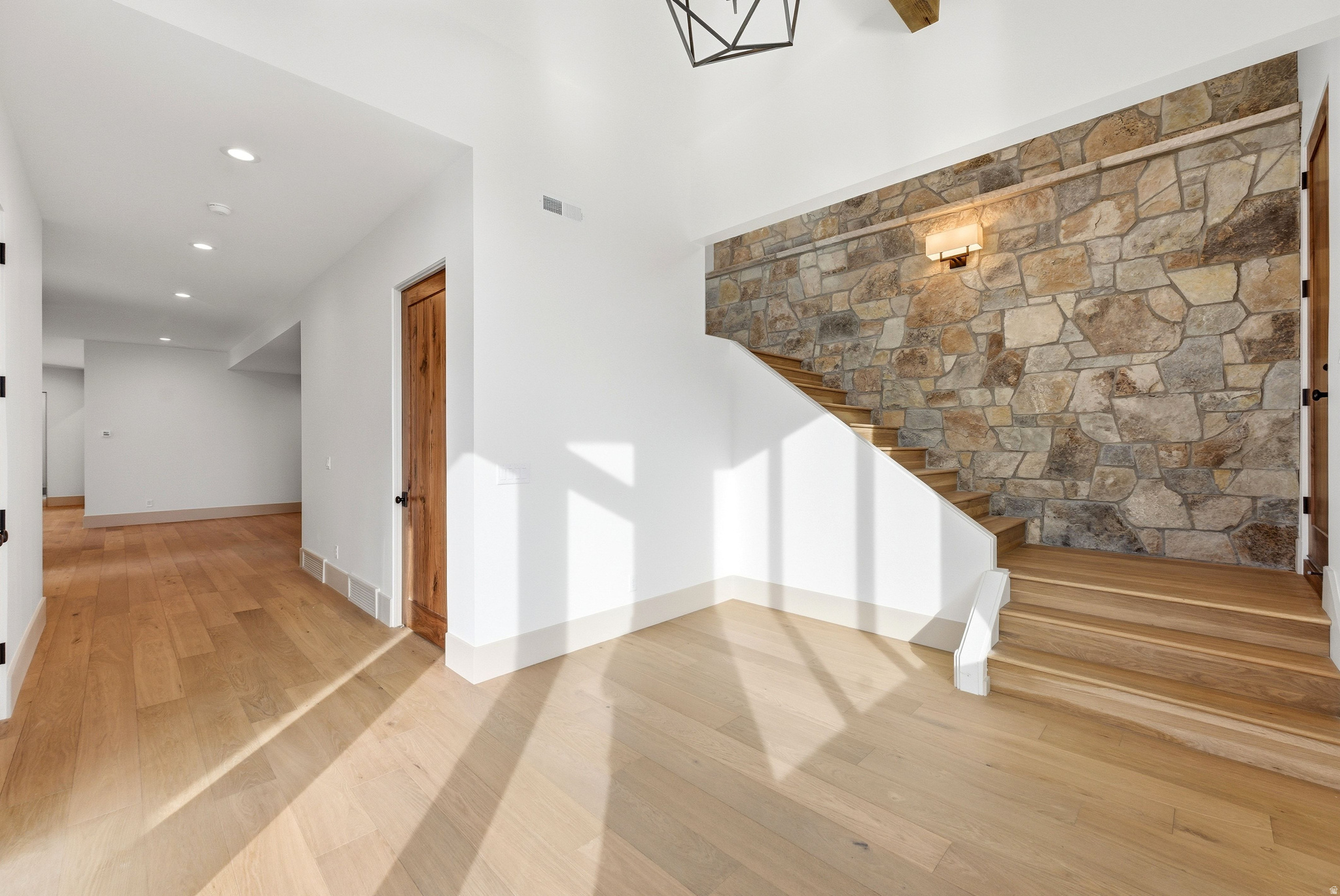GOLDEN EAGLE - Residential