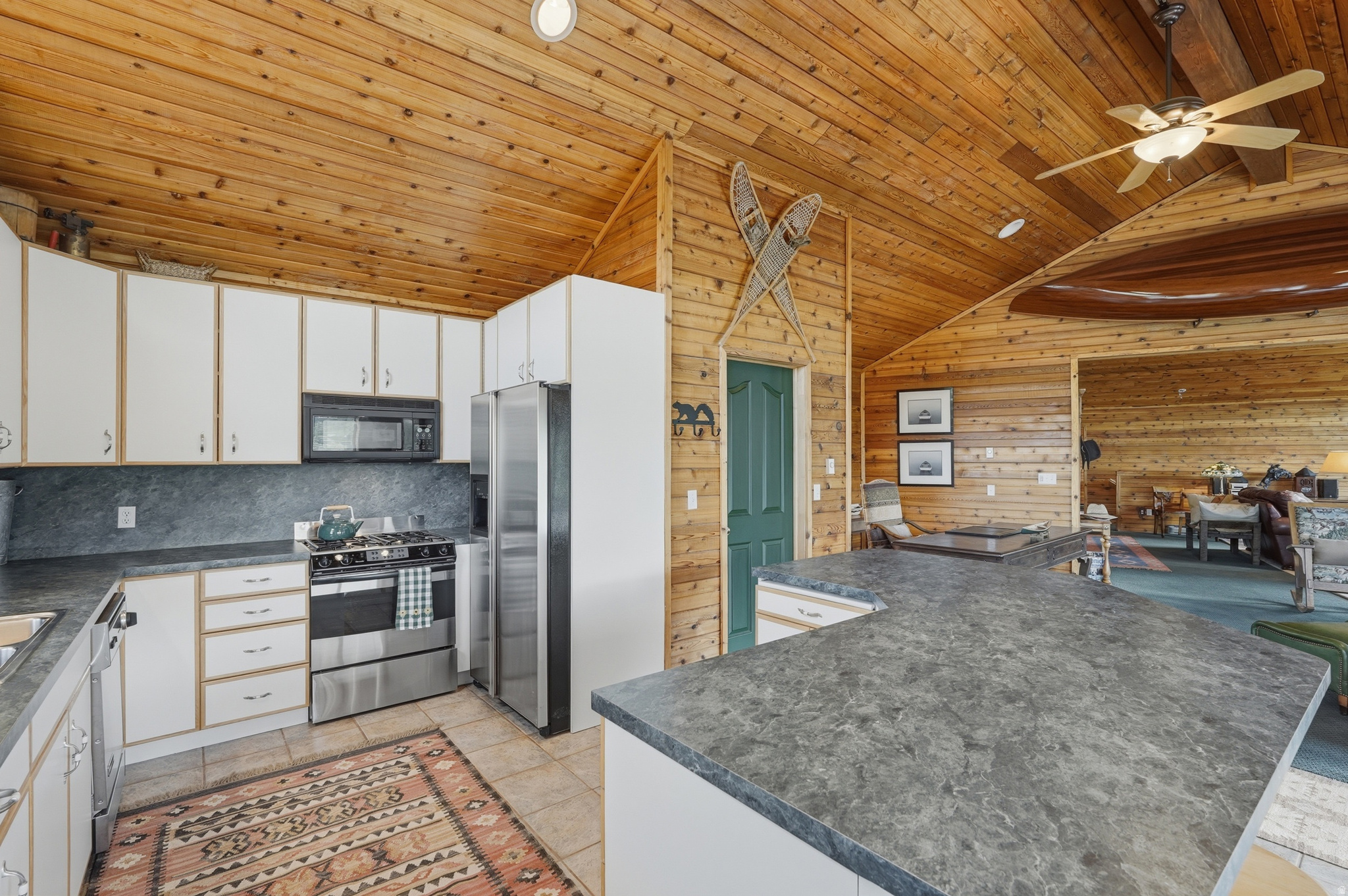 BEAVER SPRINGS RANCHEROS - Residential
