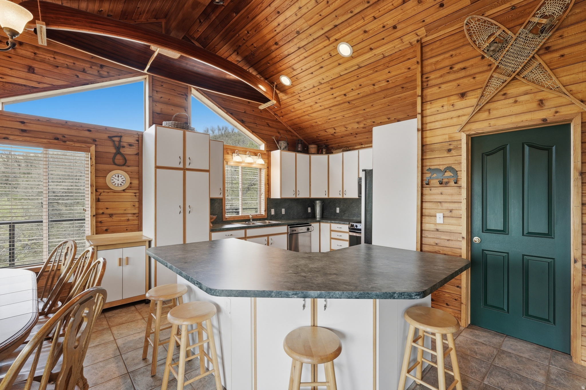 BEAVER SPRINGS RANCHEROS - Residential