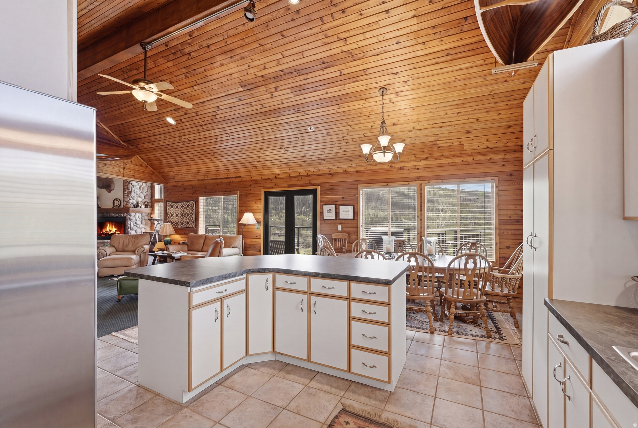 BEAVER SPRINGS RANCHEROS - Residential
