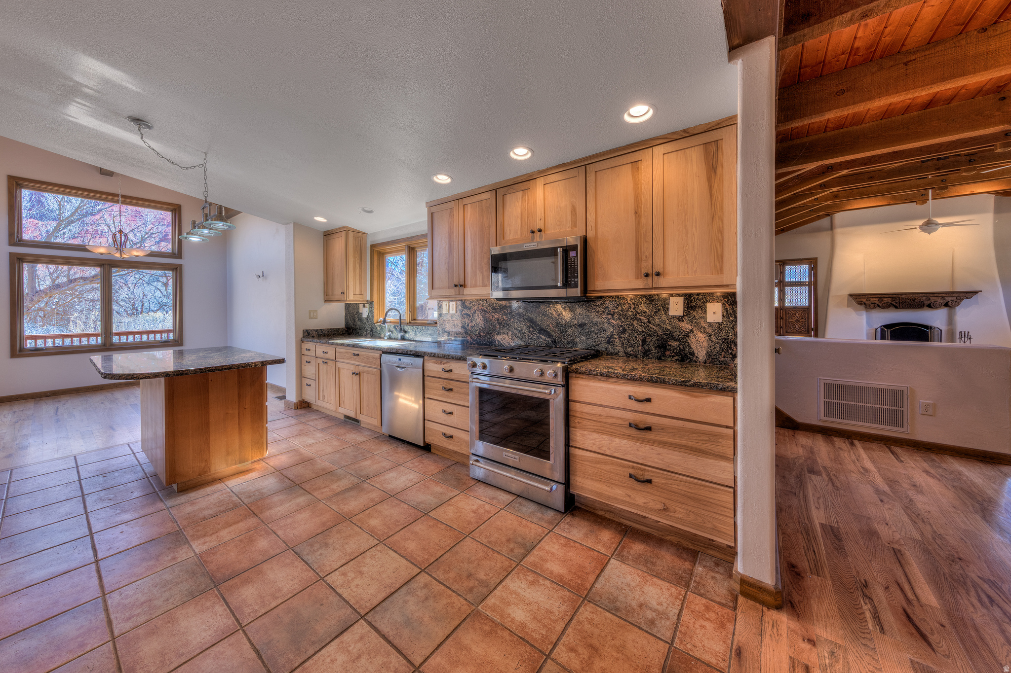 CASTLE VALLEY RIVER RANCHOS - Residential