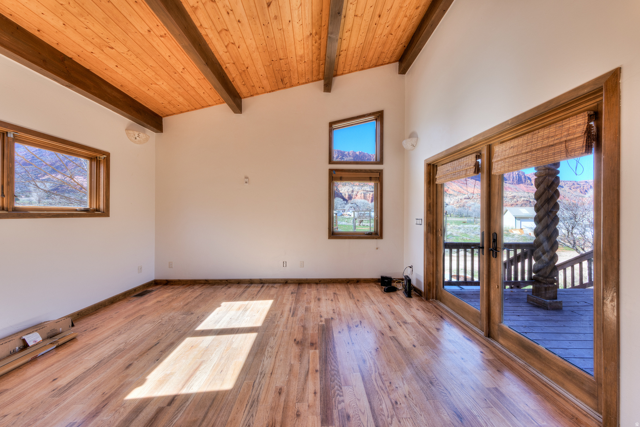 CASTLE VALLEY RIVER RANCHOS - Residential
