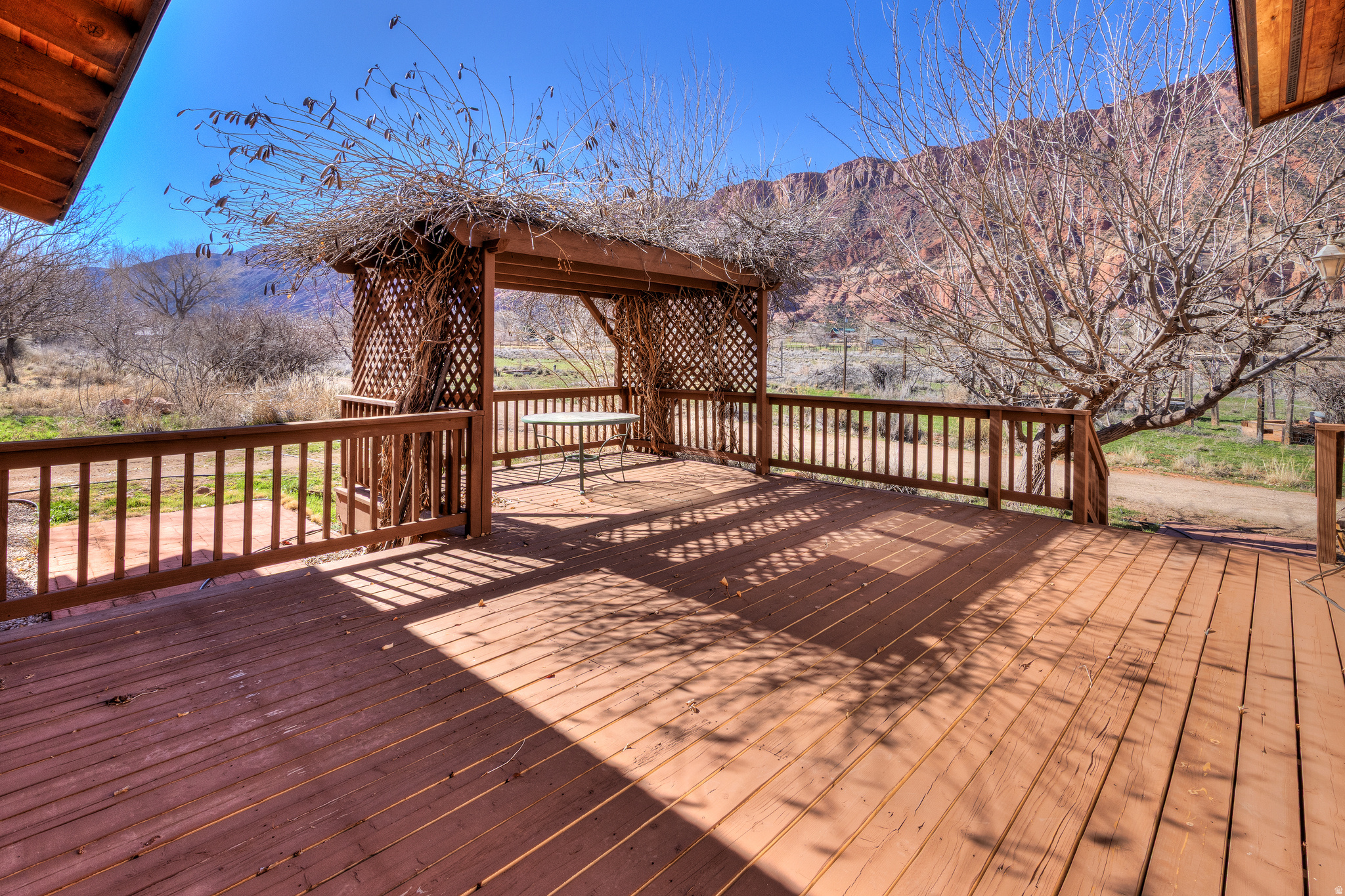 CASTLE VALLEY RIVER RANCHOS - Residential