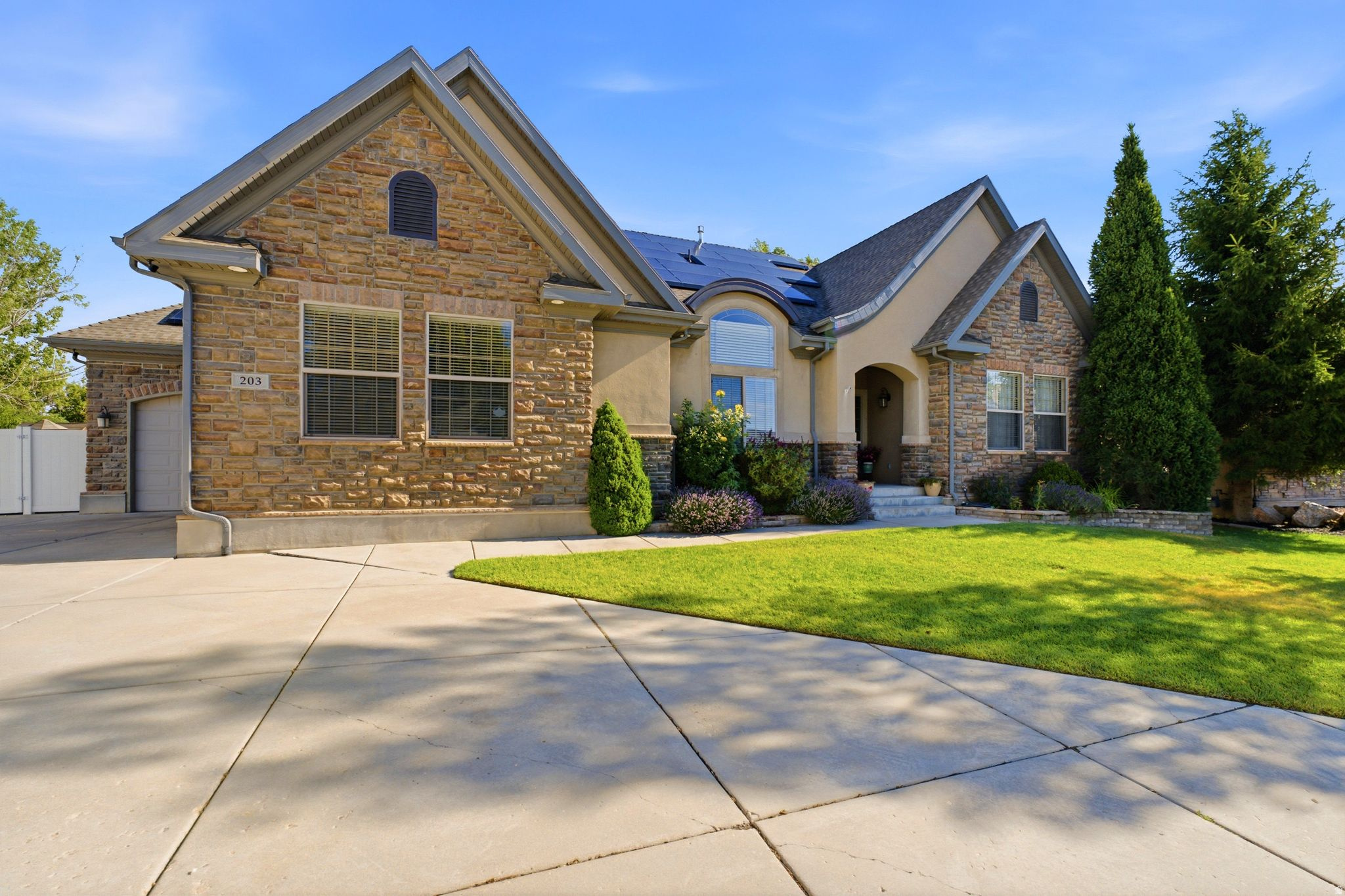 CRYSTAL CREEK - Residential