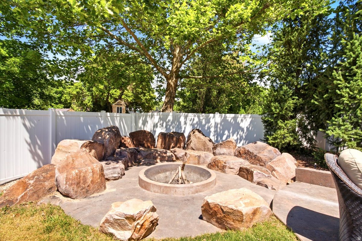 CRYSTAL CREEK - Residential