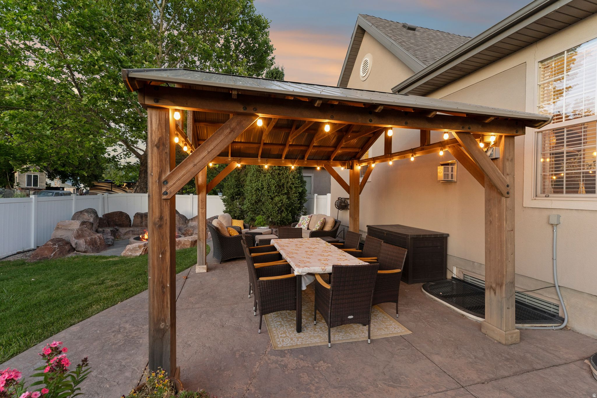 CRYSTAL CREEK - Residential