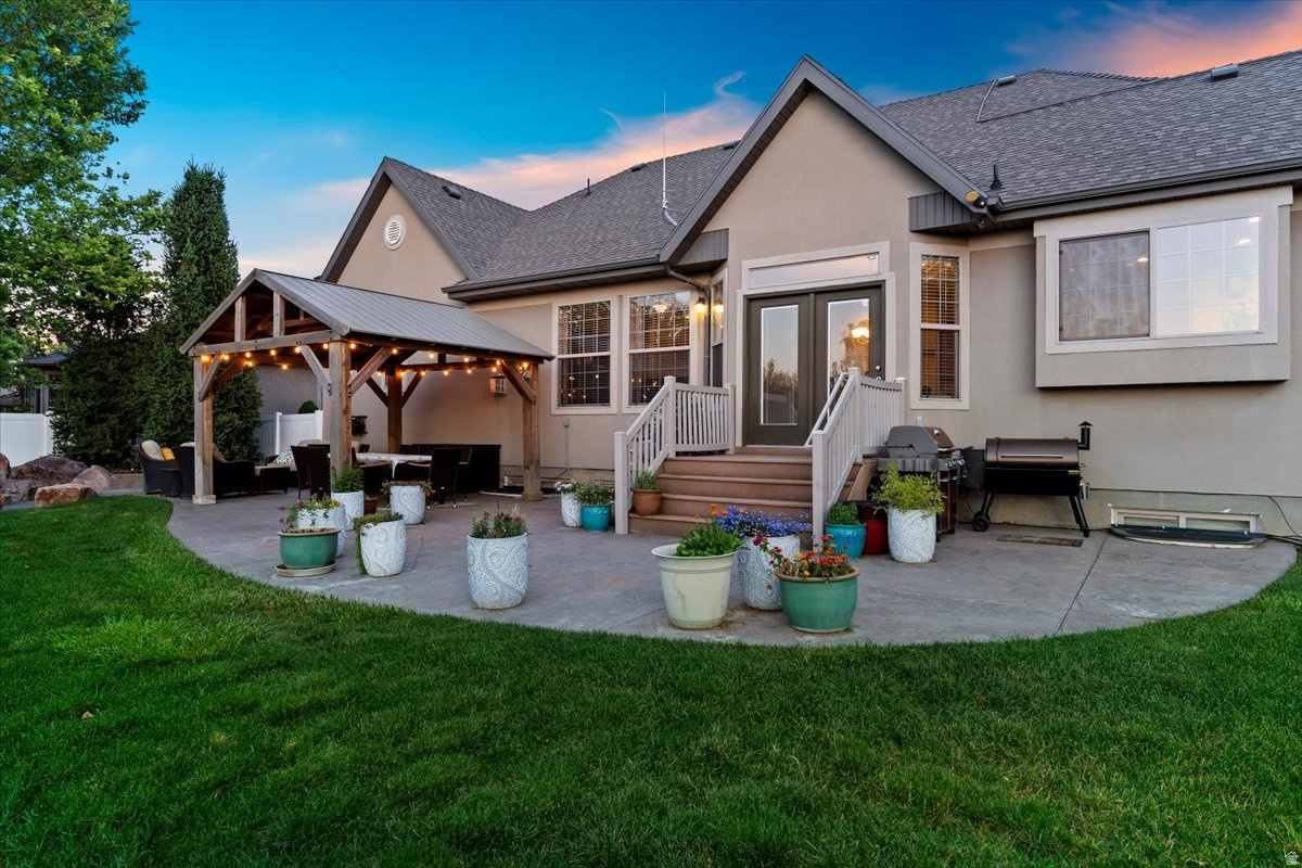 CRYSTAL CREEK - Residential