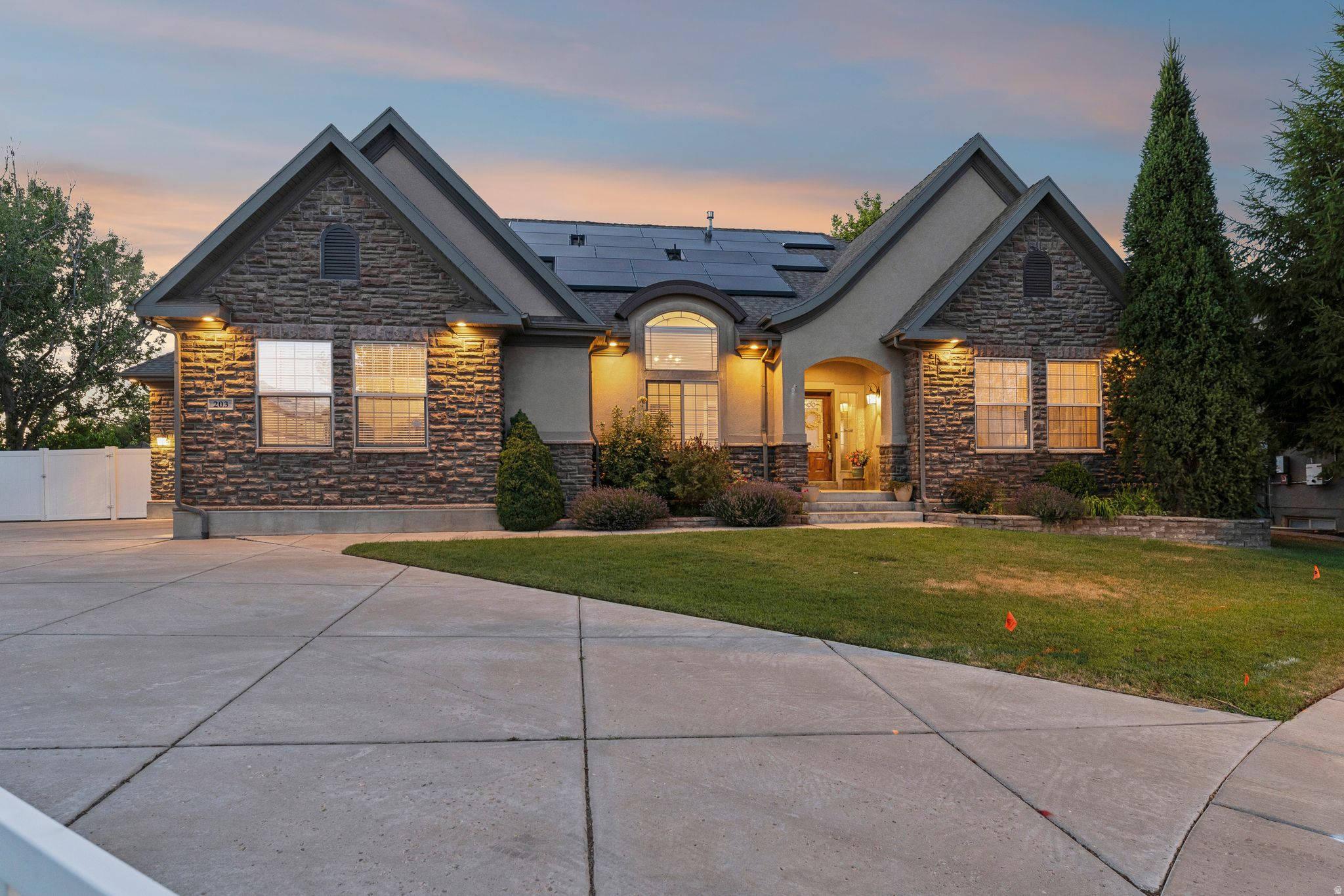 CRYSTAL CREEK - Residential