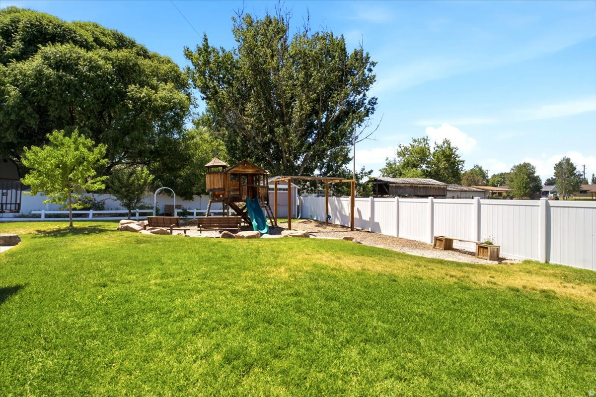 CRYSTAL CREEK - Residential