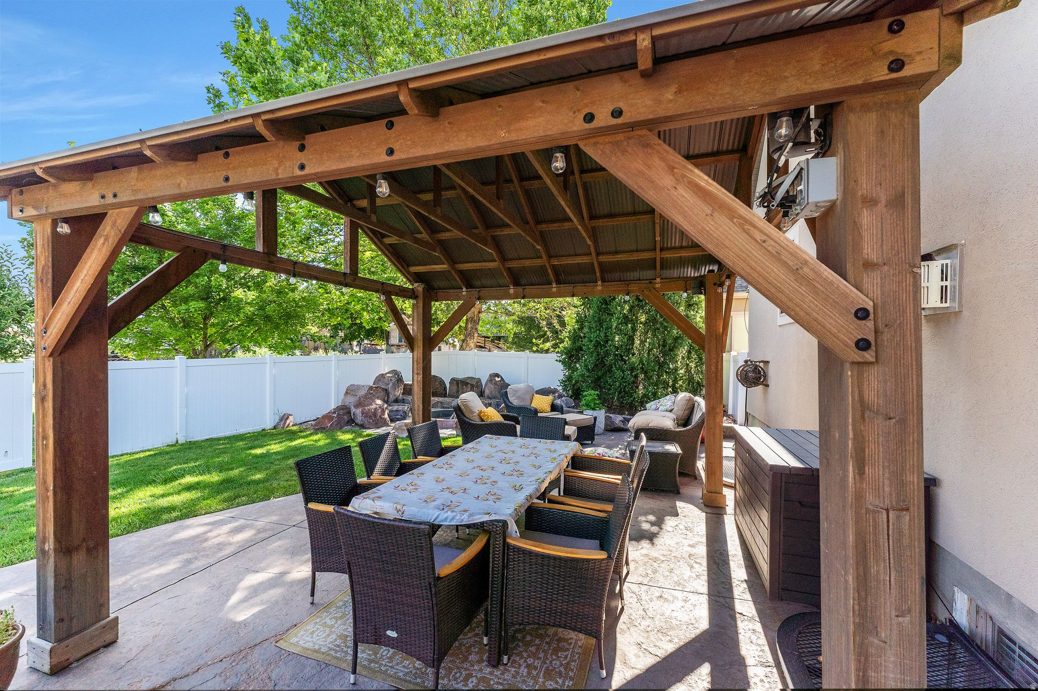 CRYSTAL CREEK - Residential