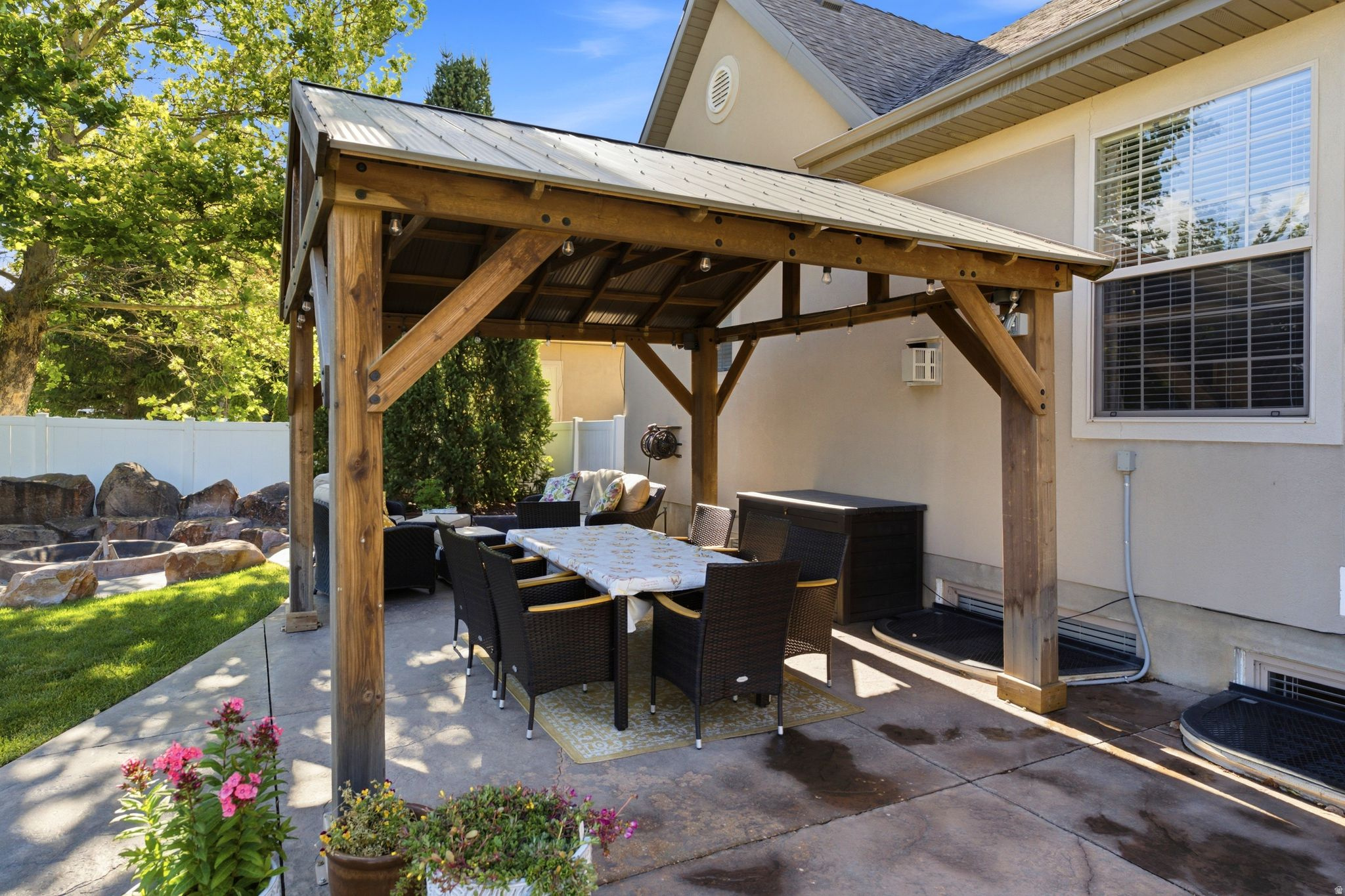 CRYSTAL CREEK - Residential